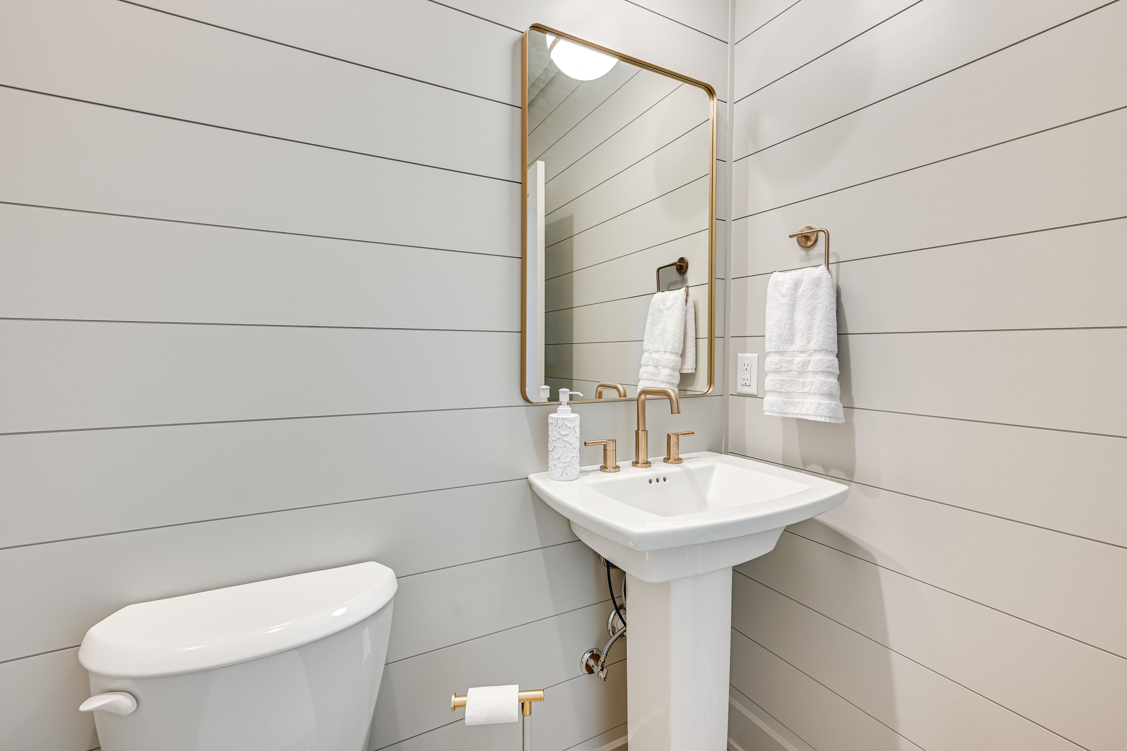 Half Bathroom | 1st Floor