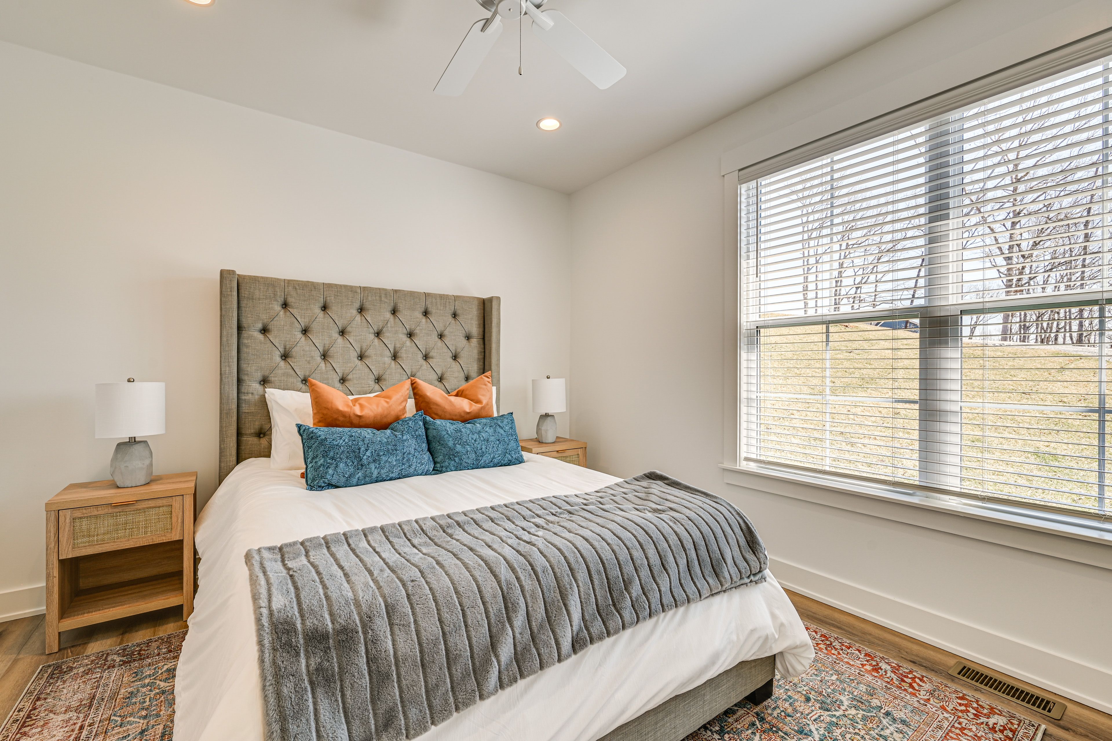 Bedroom 4 | 1st Floor | Queen Bed