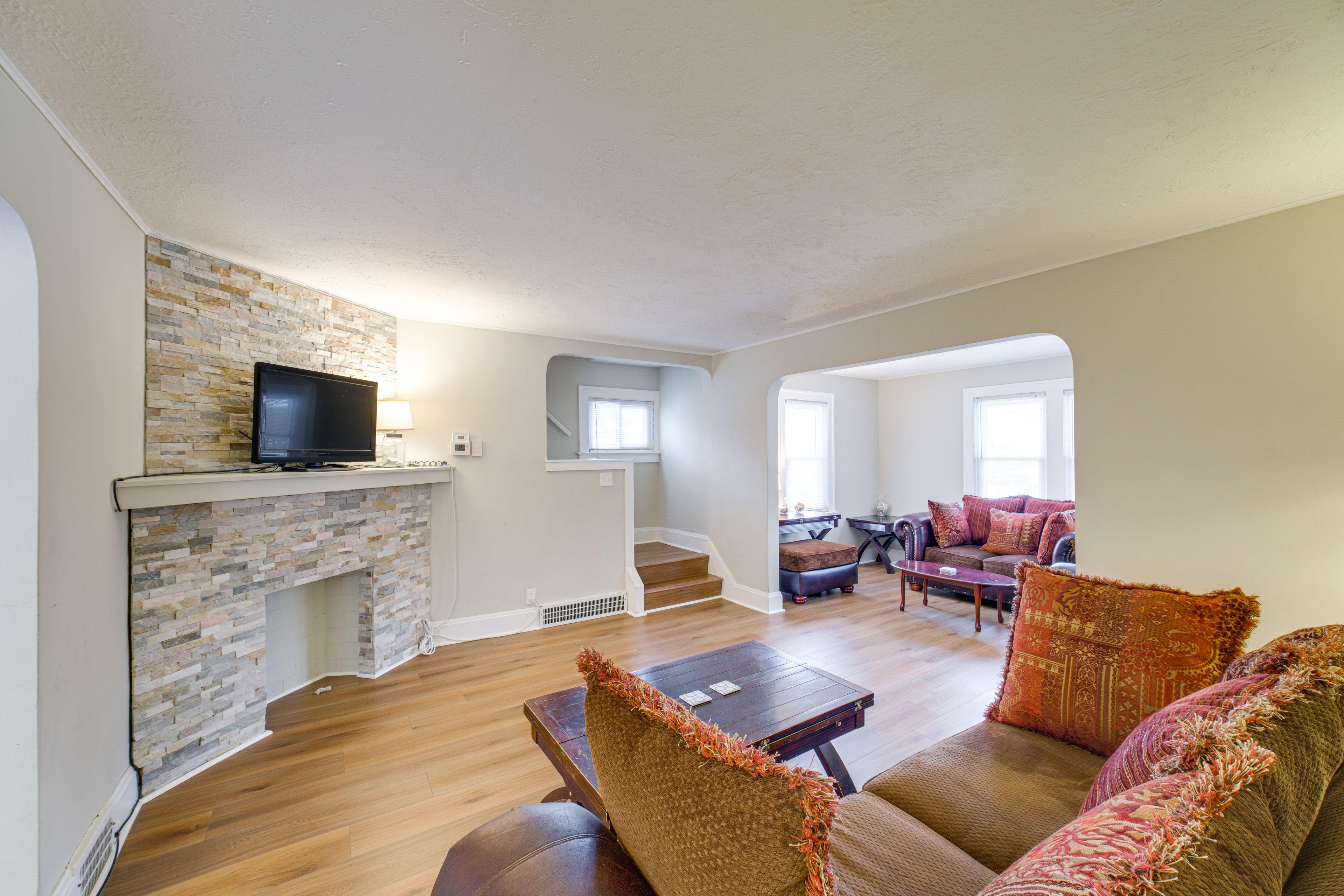 Living Room | 1st Floor | Flat-Screen TV | Central Heating & A/C | Free WiFi