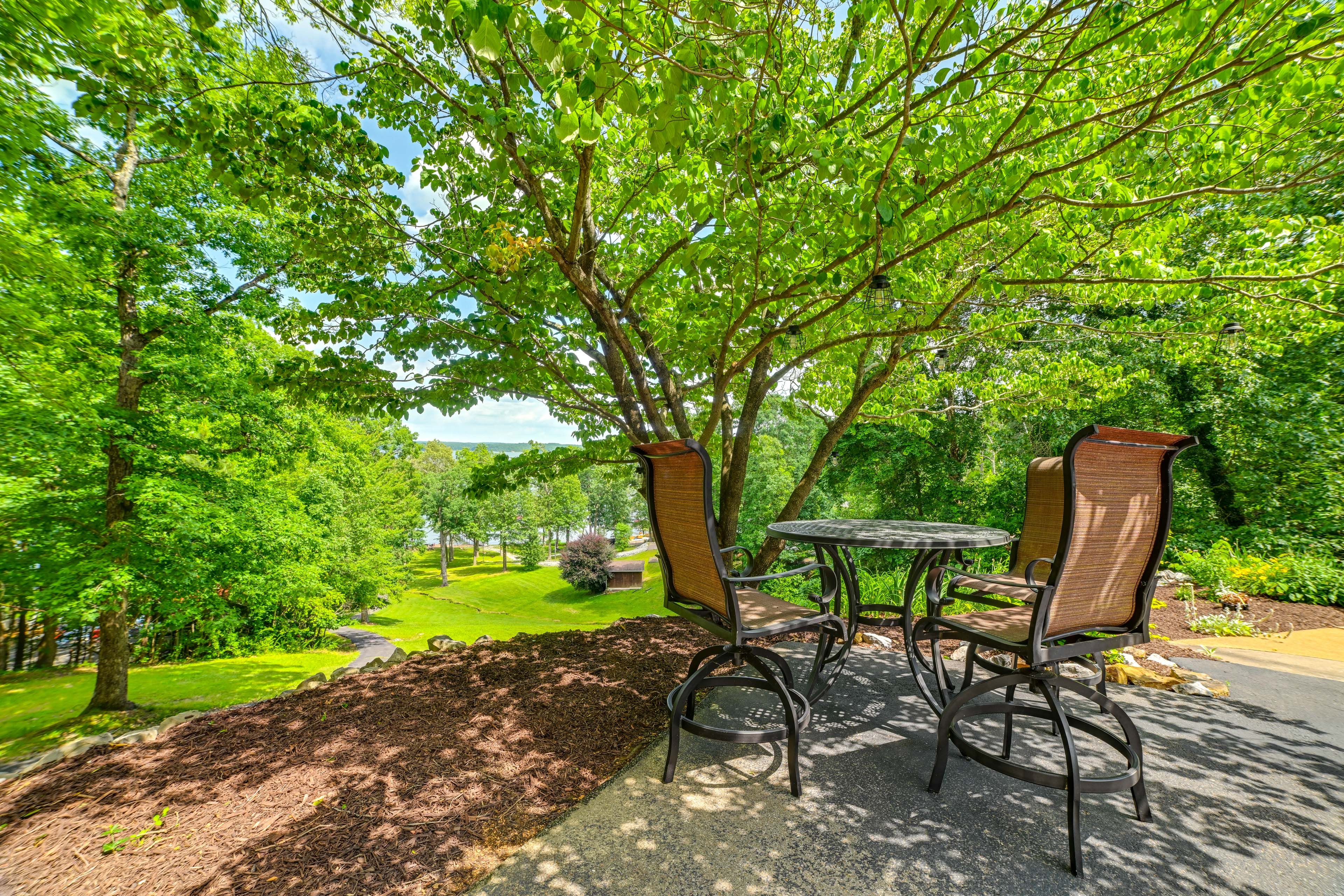 Chalet | Parking | Driveway (6 Vehicles) | Boat/Trailer Parking Allowed