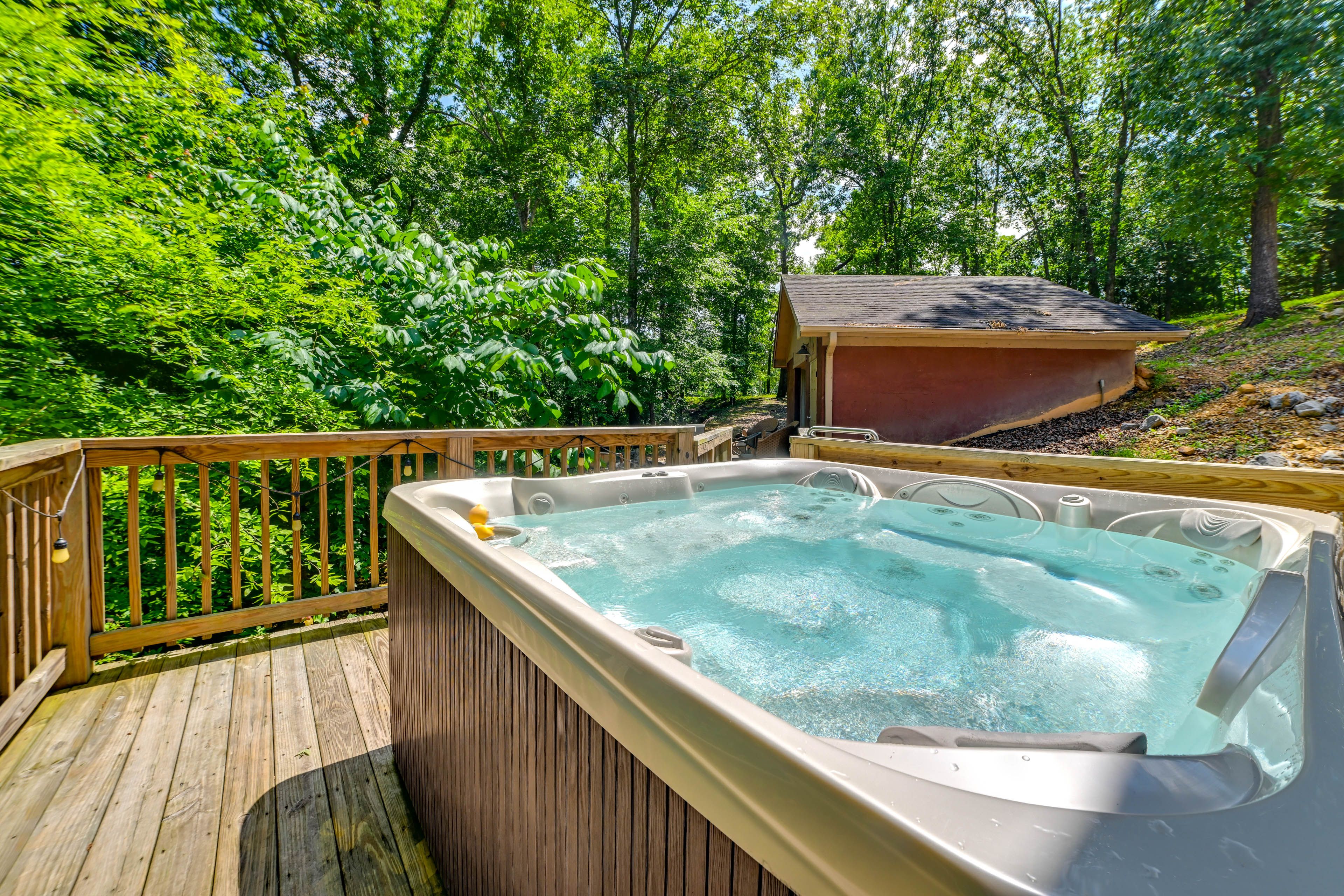 Chalet | Hot Tub Area