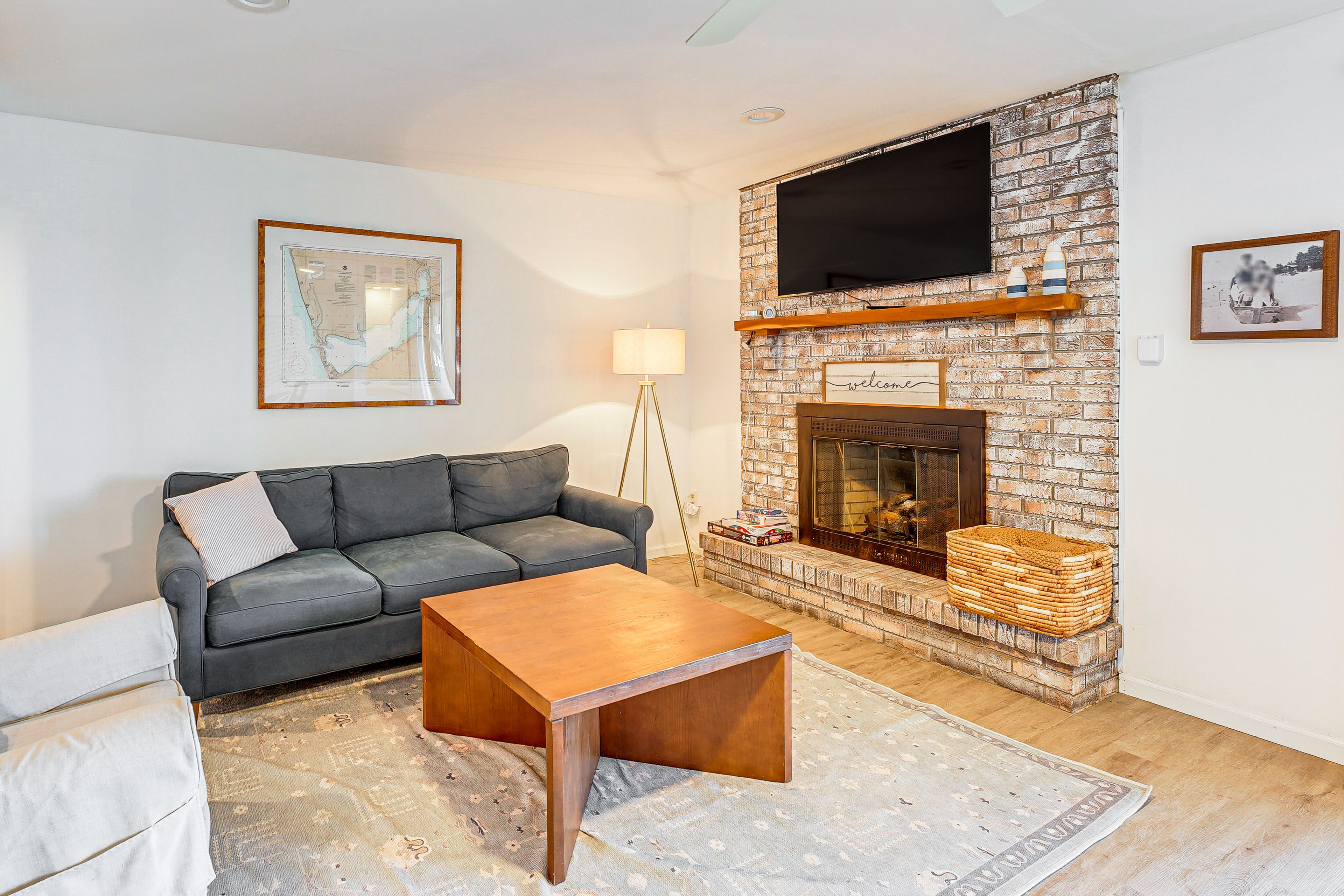Game Room | Smart TV | 2 Queen Bunk Beds | Basement Level