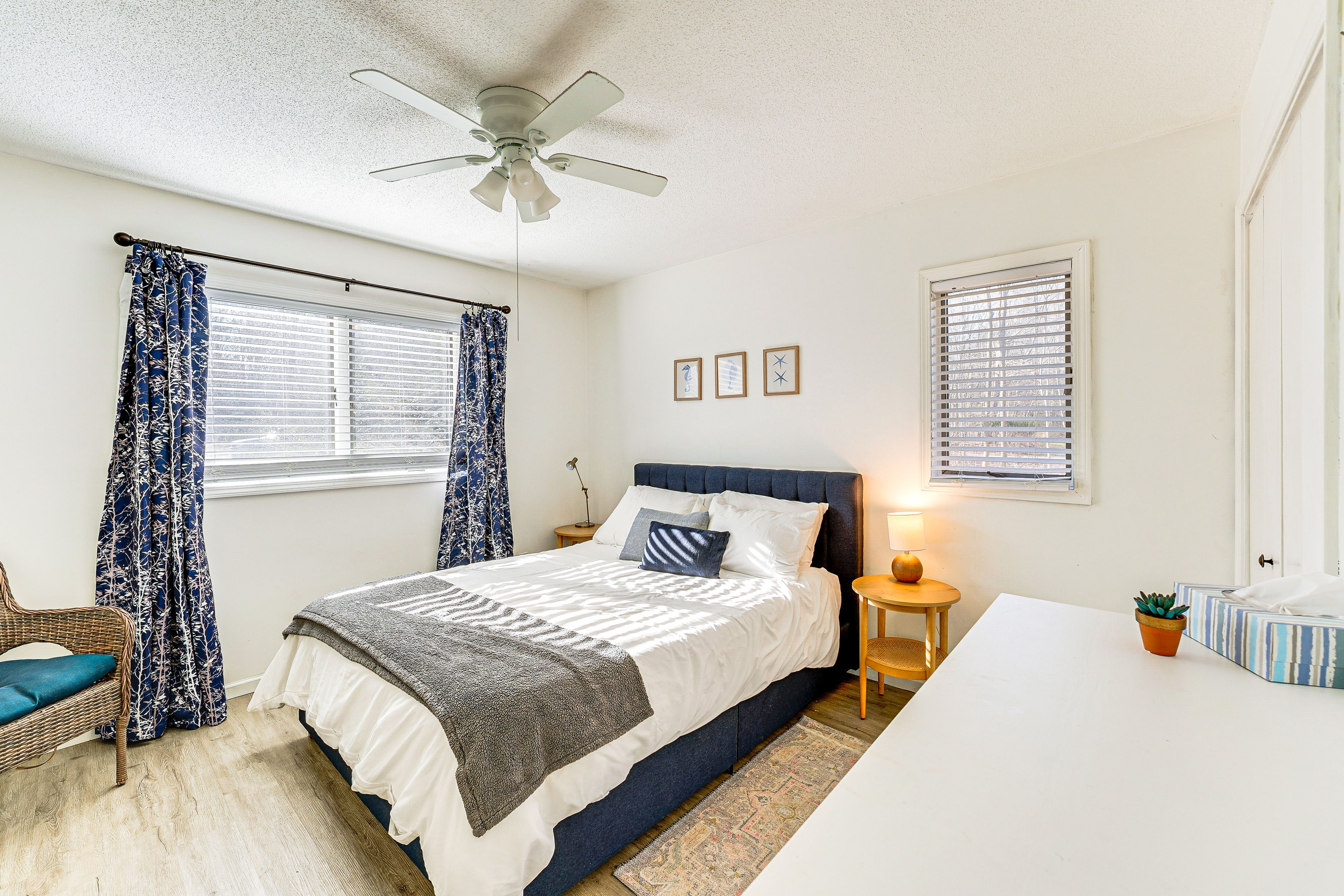 Bedroom 2 | Queen Bed | 1st Floor