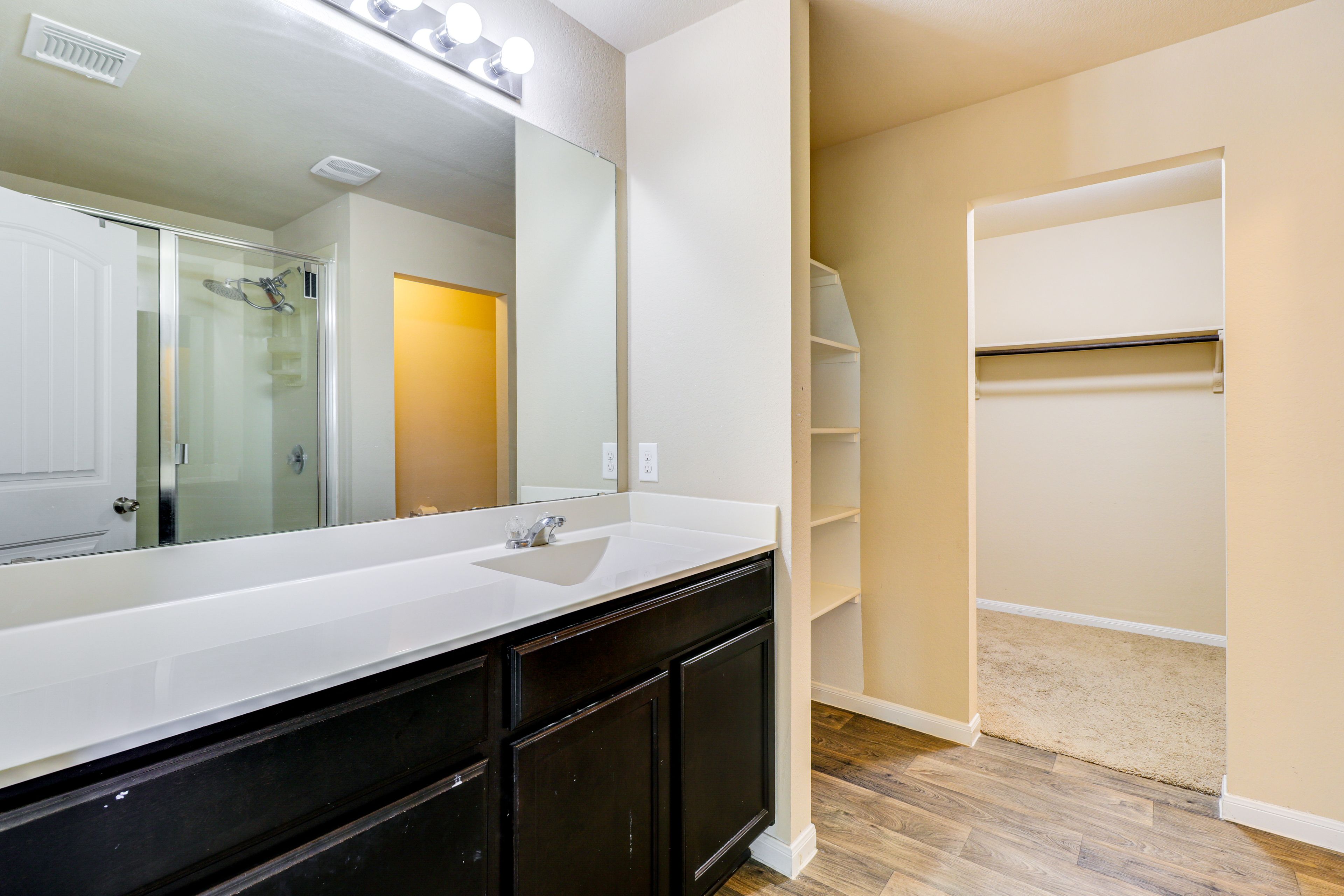 En-Suite Bathroom | Walk-In Closet | 2nd Floor