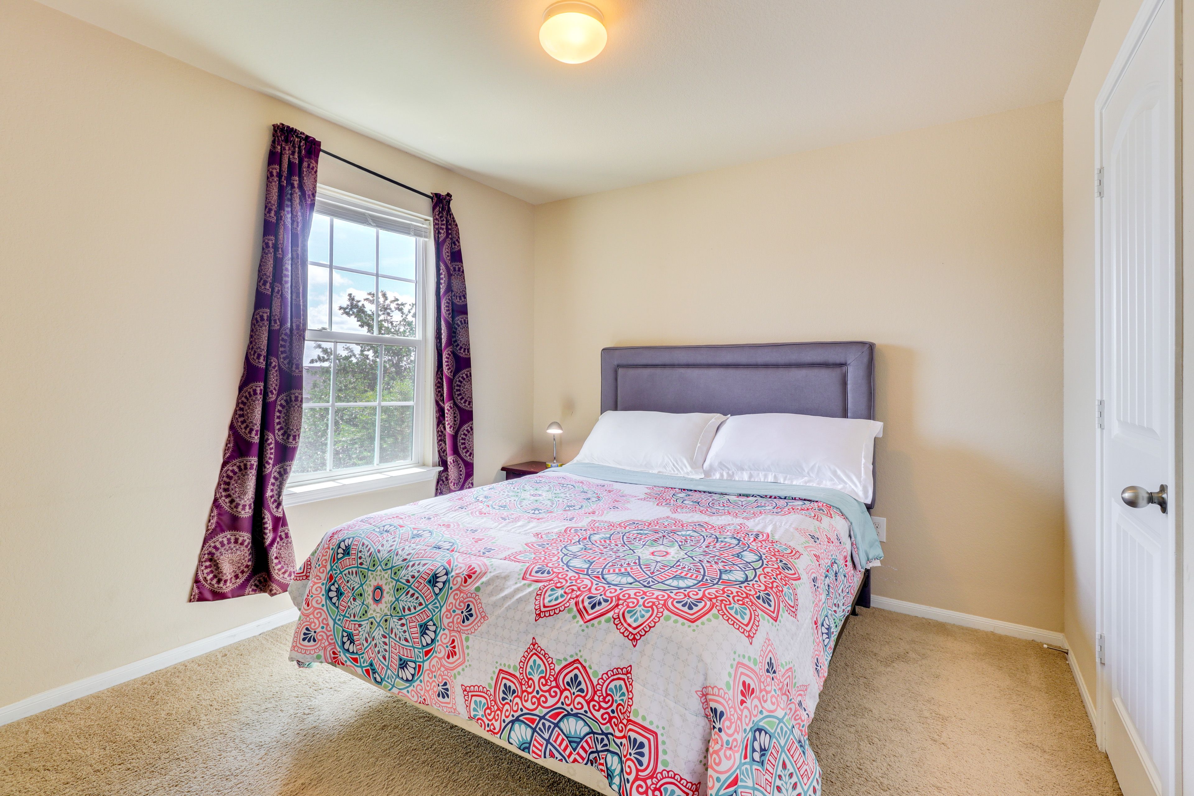 Bedroom 4 | Queen Bed | 2nd Floor
