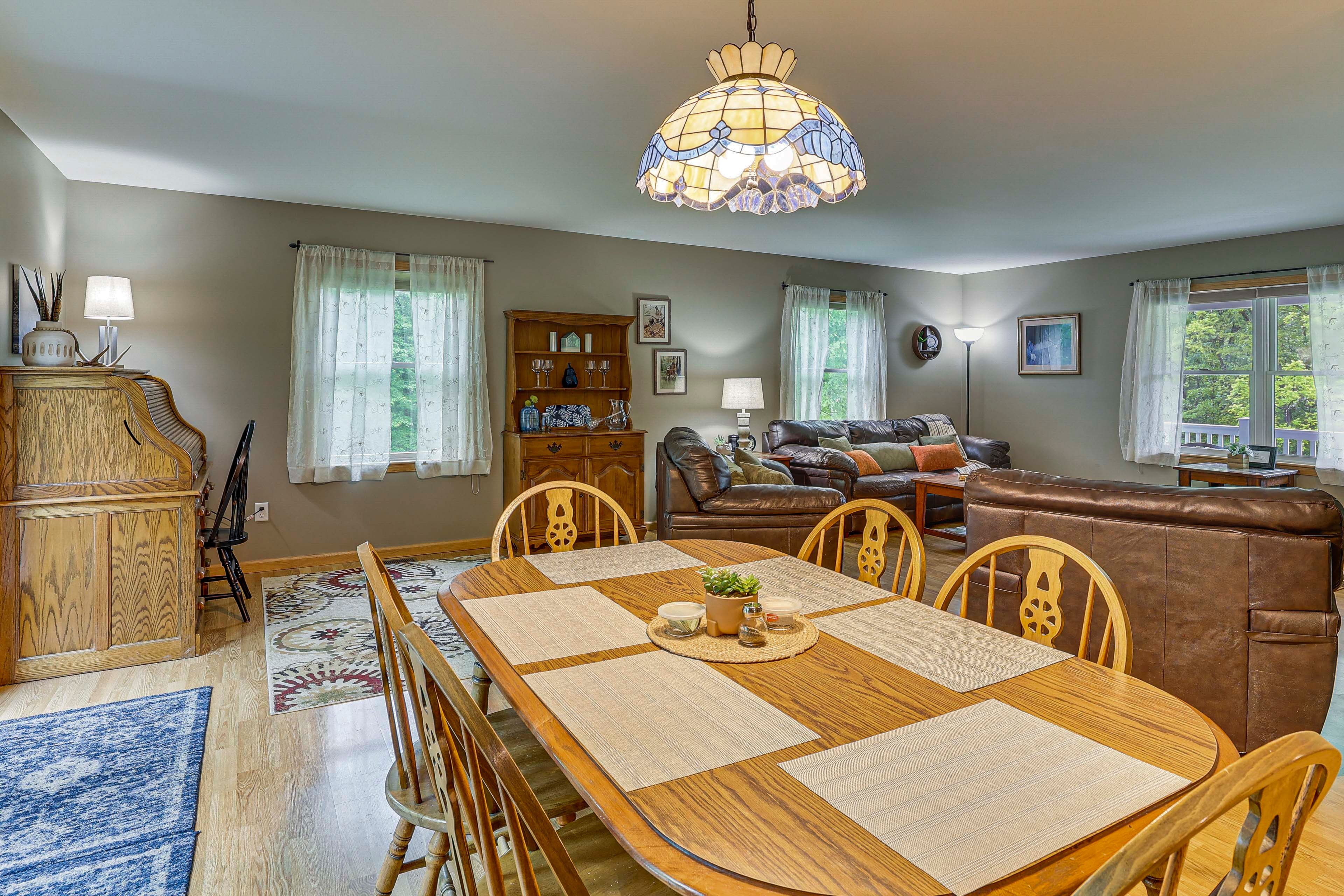 Dining Area | 1st Floor | Dishes & Flatware Provided