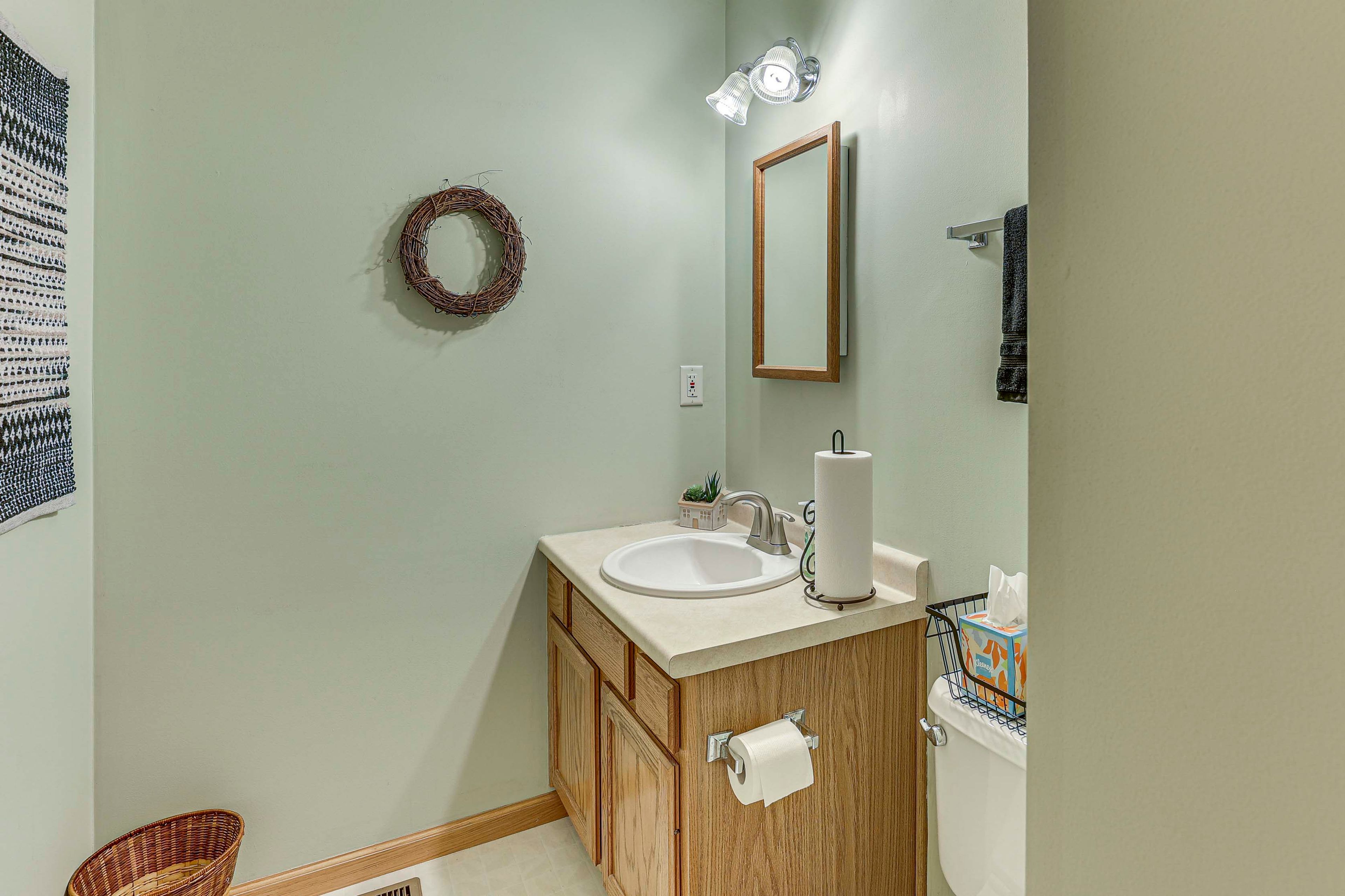 Half Bathroom | 1st Floor