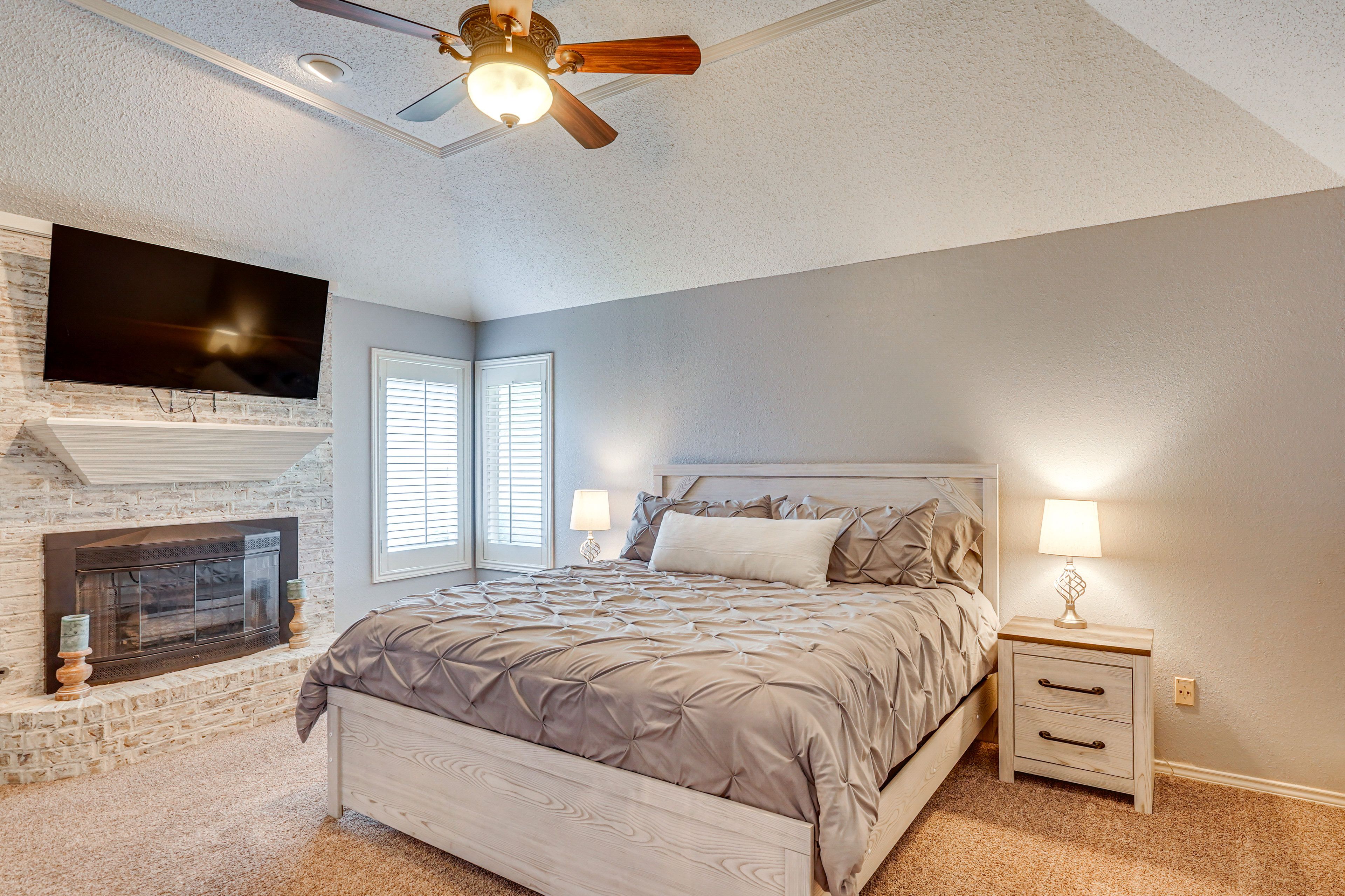 Bedroom 1 | Main Level | King Bed | Linens Provided