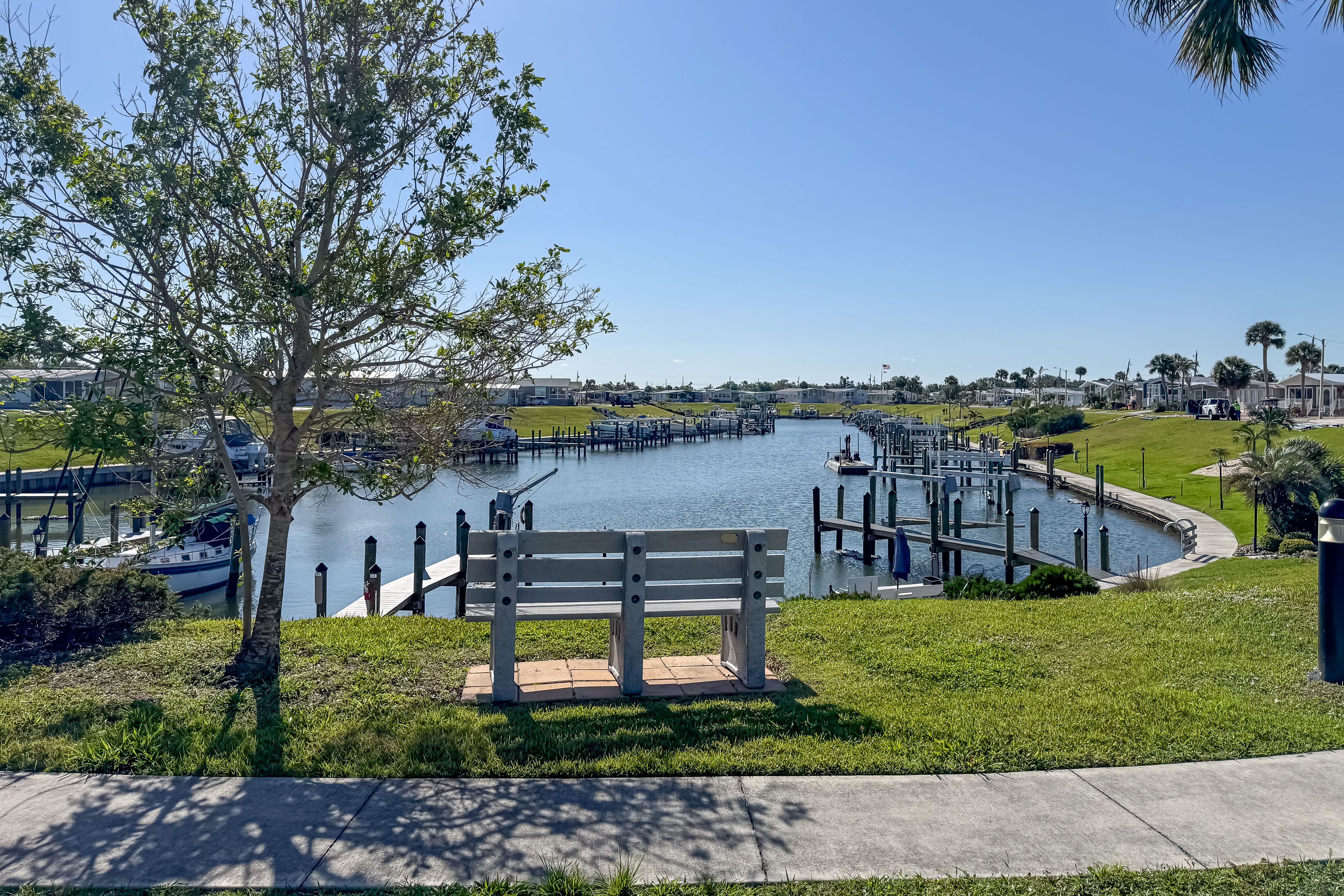 Country Club Estates Community Amenities