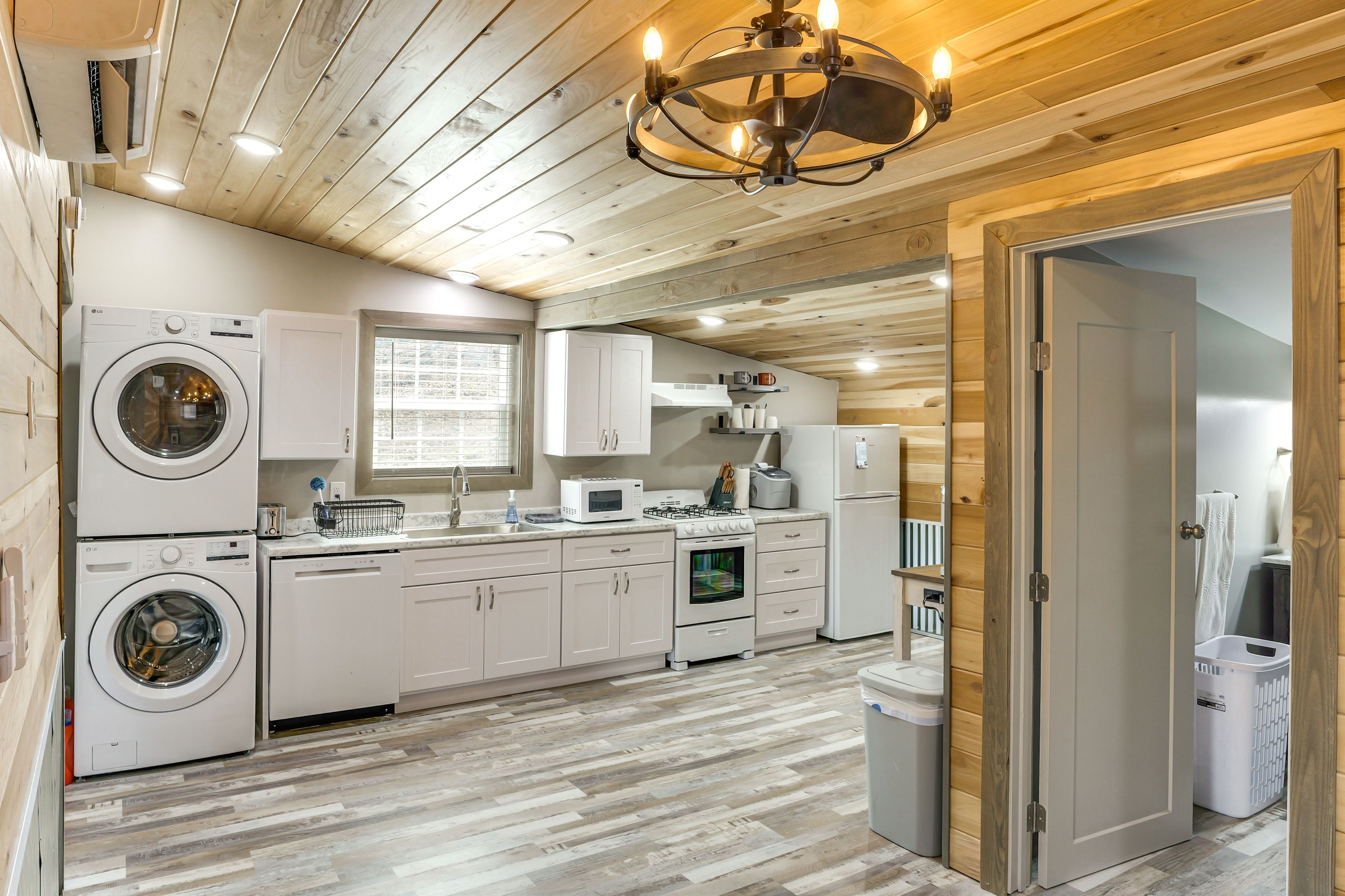 Kitchen | Cooking Basics | Pod Coffee Maker | Microwave | Toaster | Washer/Dryer