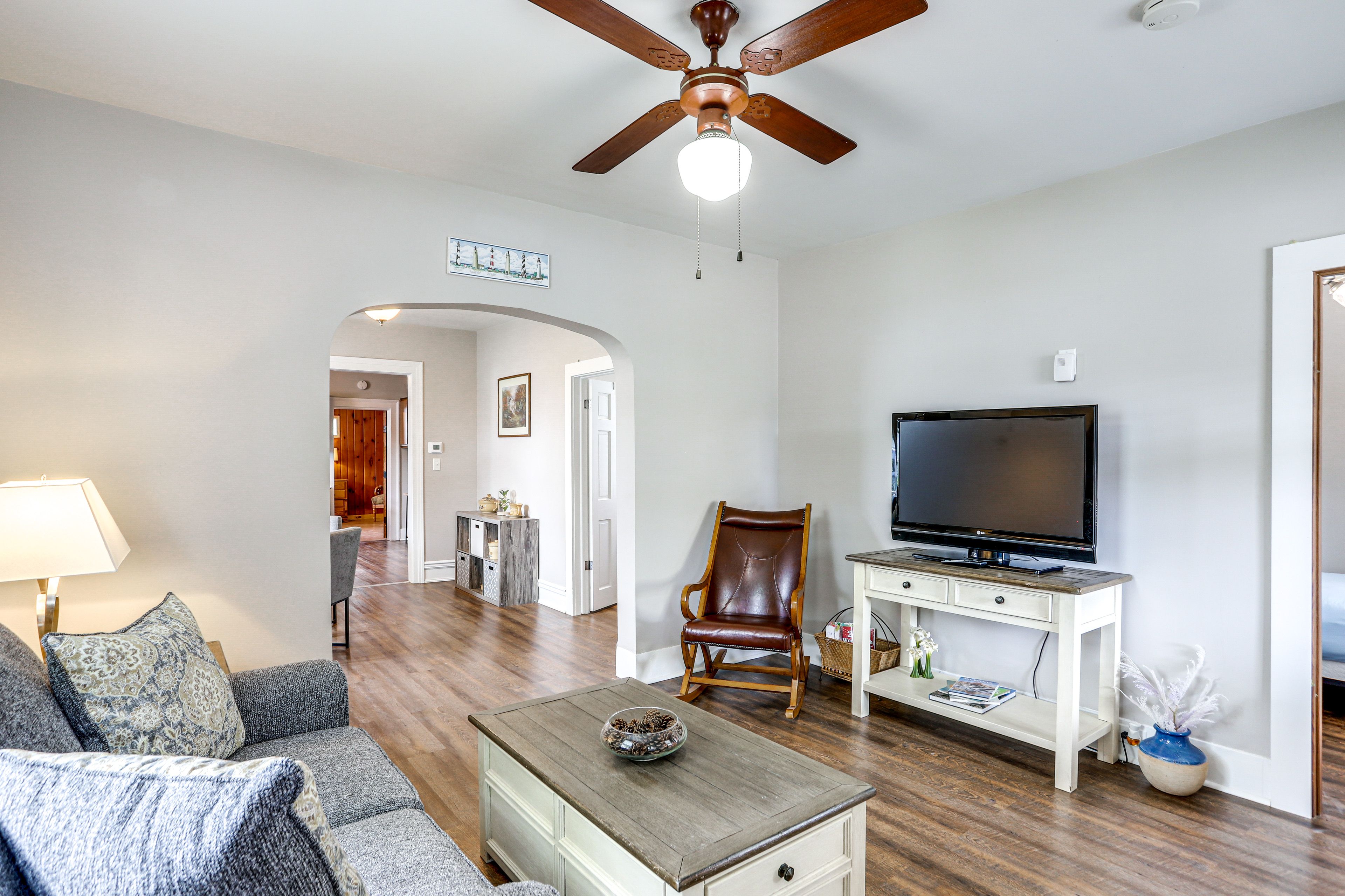 Living Room | TV | Board Games | Free WiFi