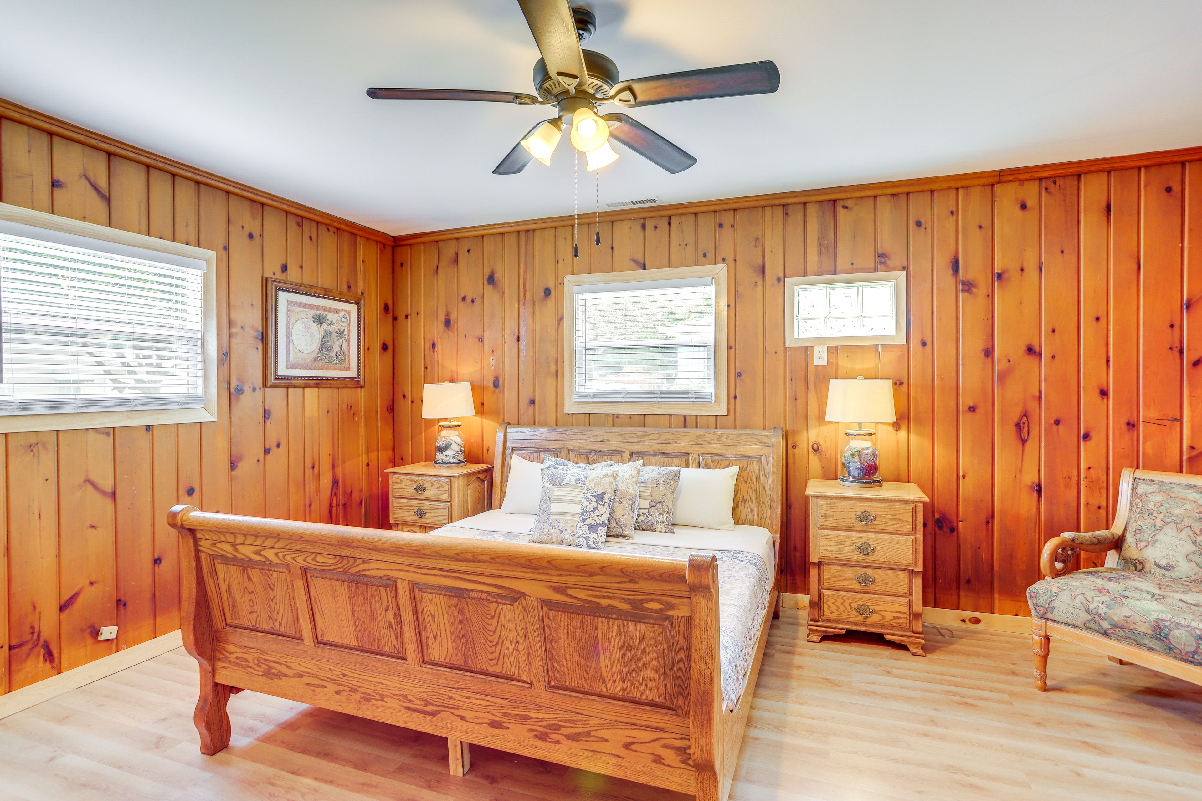 Bedroom 1 | King Bed | Linens