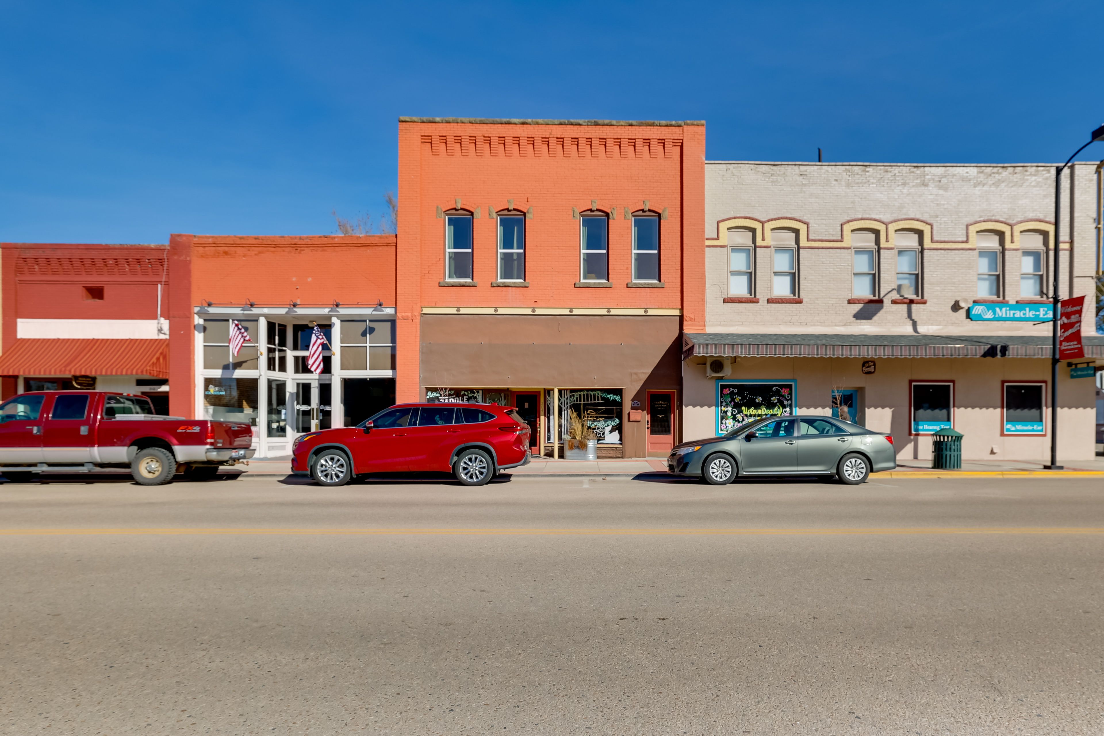 Free Street Parking (First-Come, First-Served)