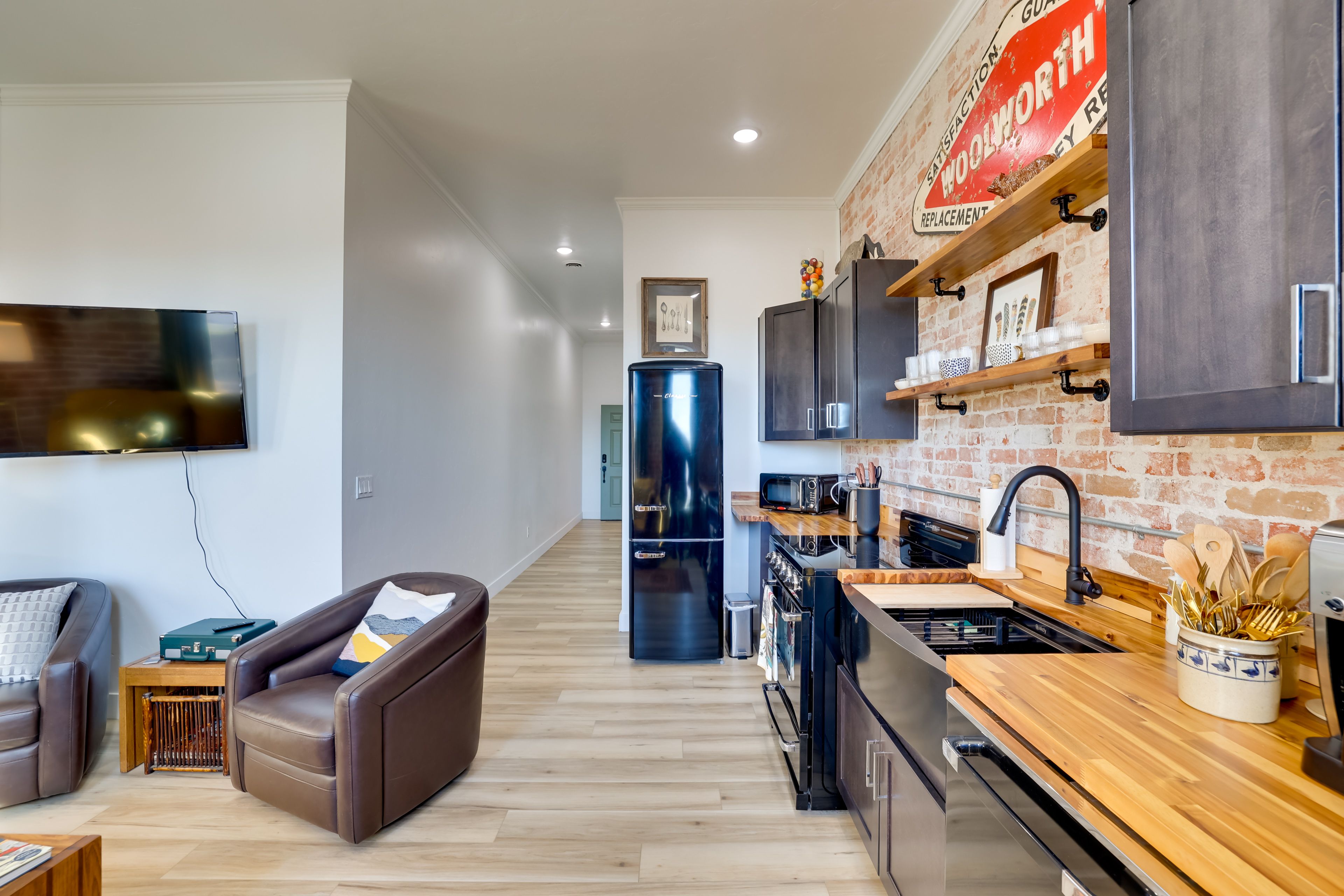 Kitchen | Trash Bags/Paper Towels