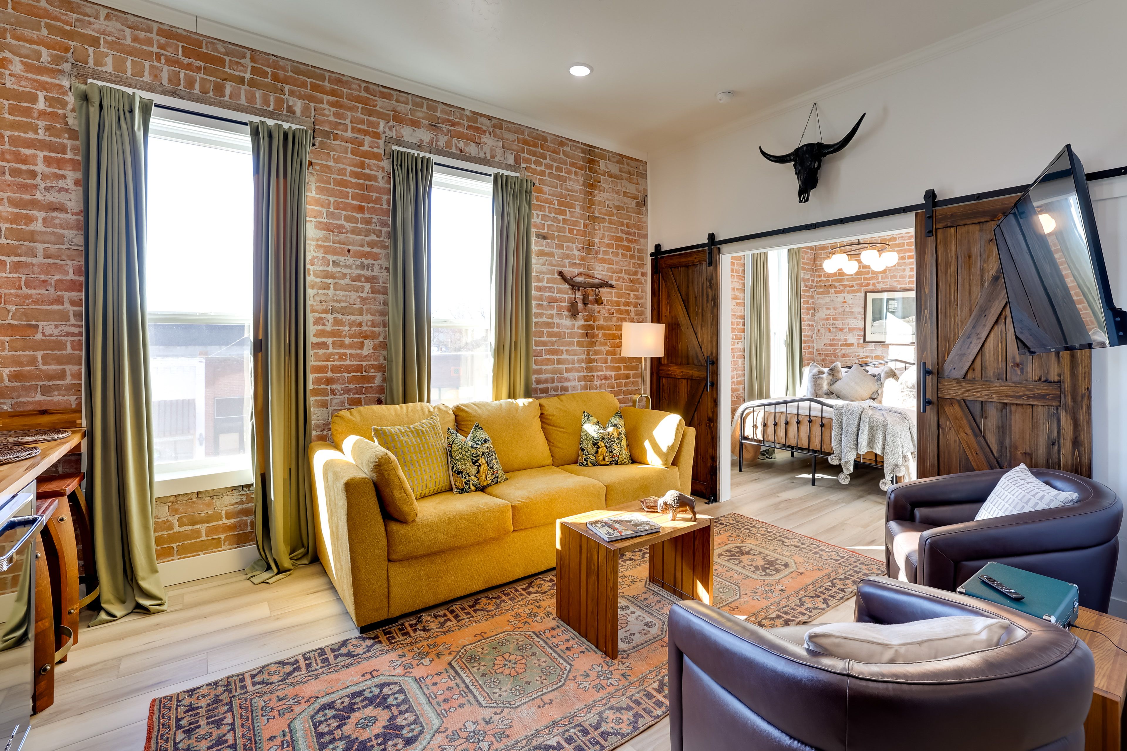 Living Room | Free WiFi | Central Heating & A/C | Smart TV | Queen Sleeper Sofa