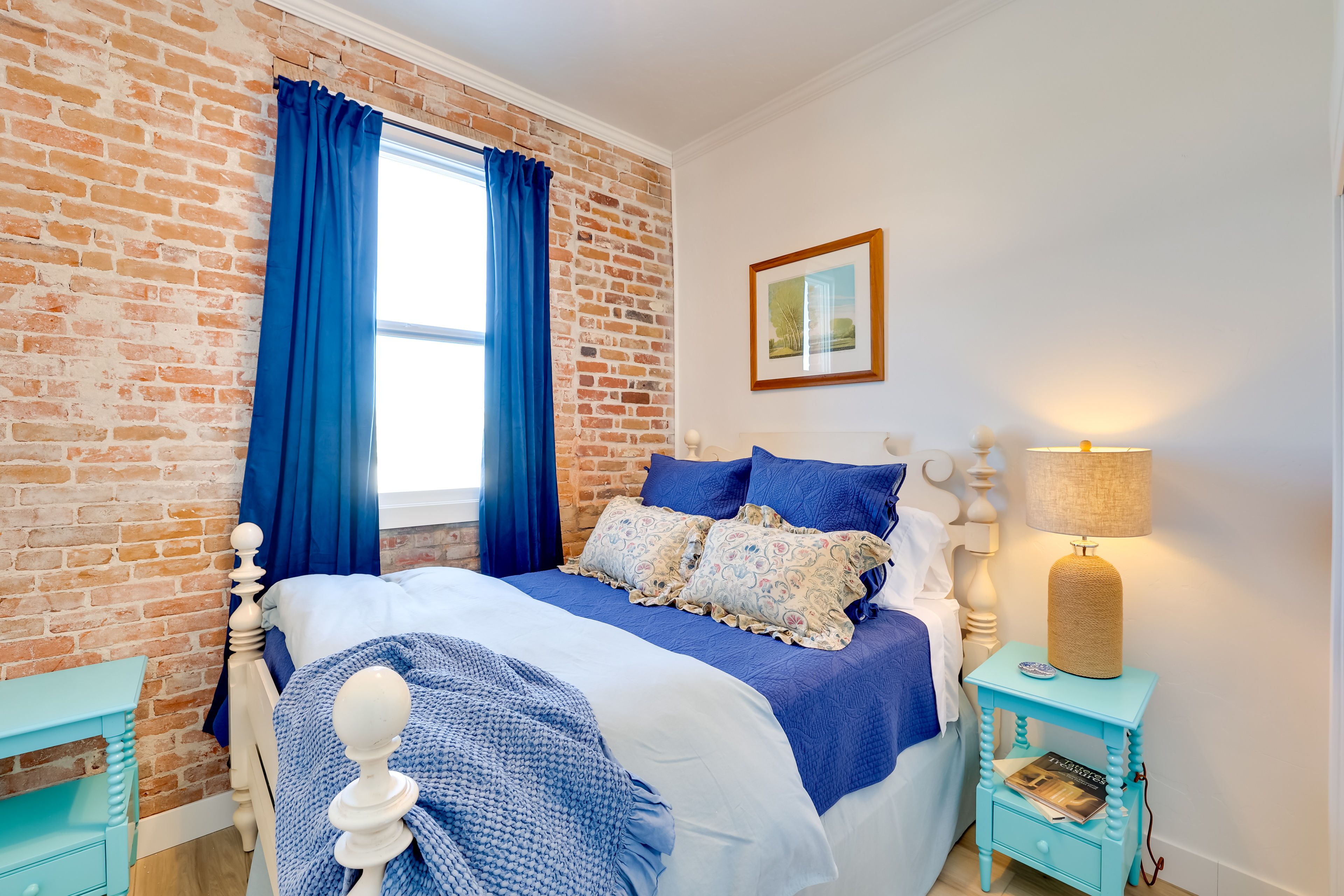 Bedroom 2 | Queen Bed