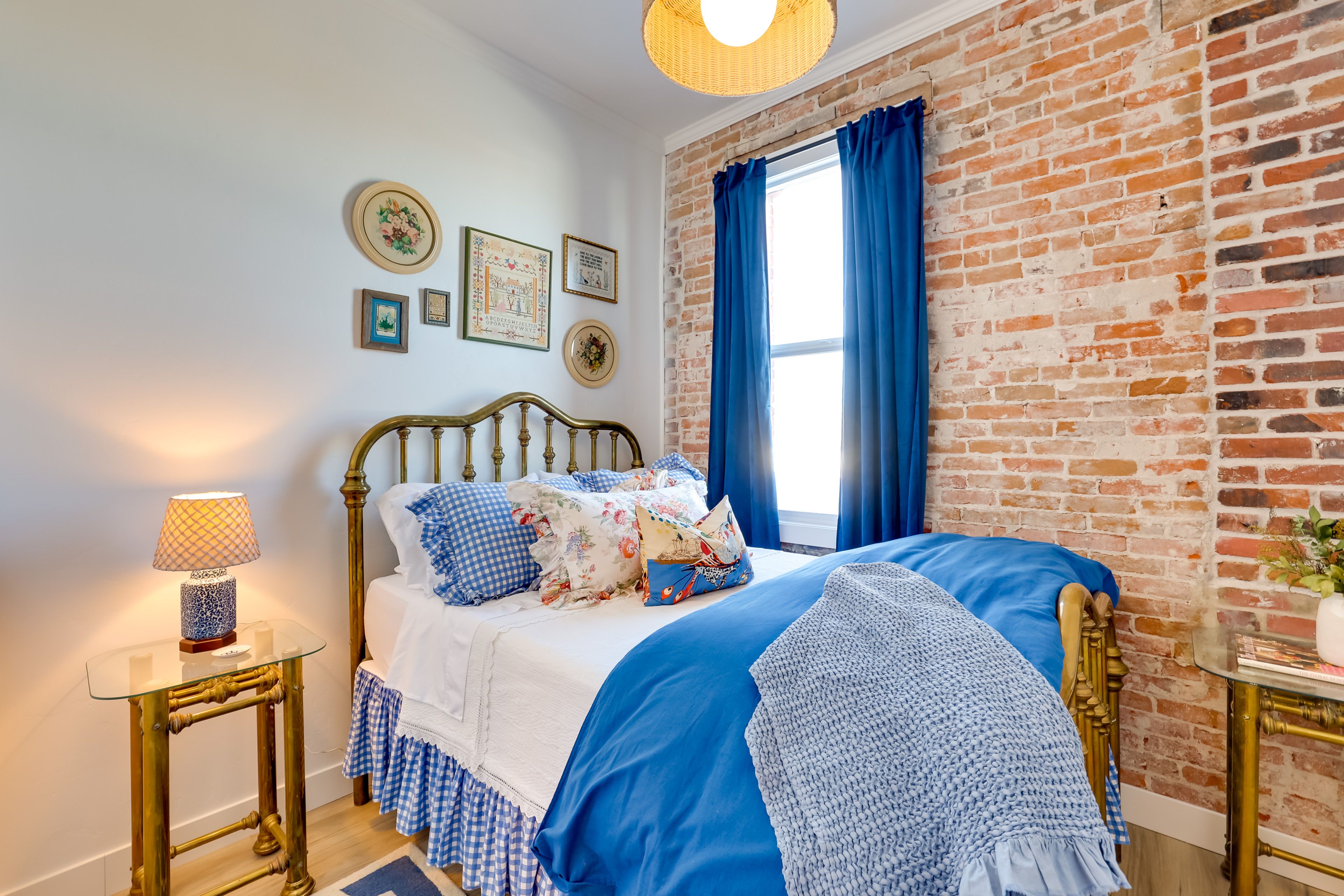 Bedroom 1 | Queen Bed | Linens Provided