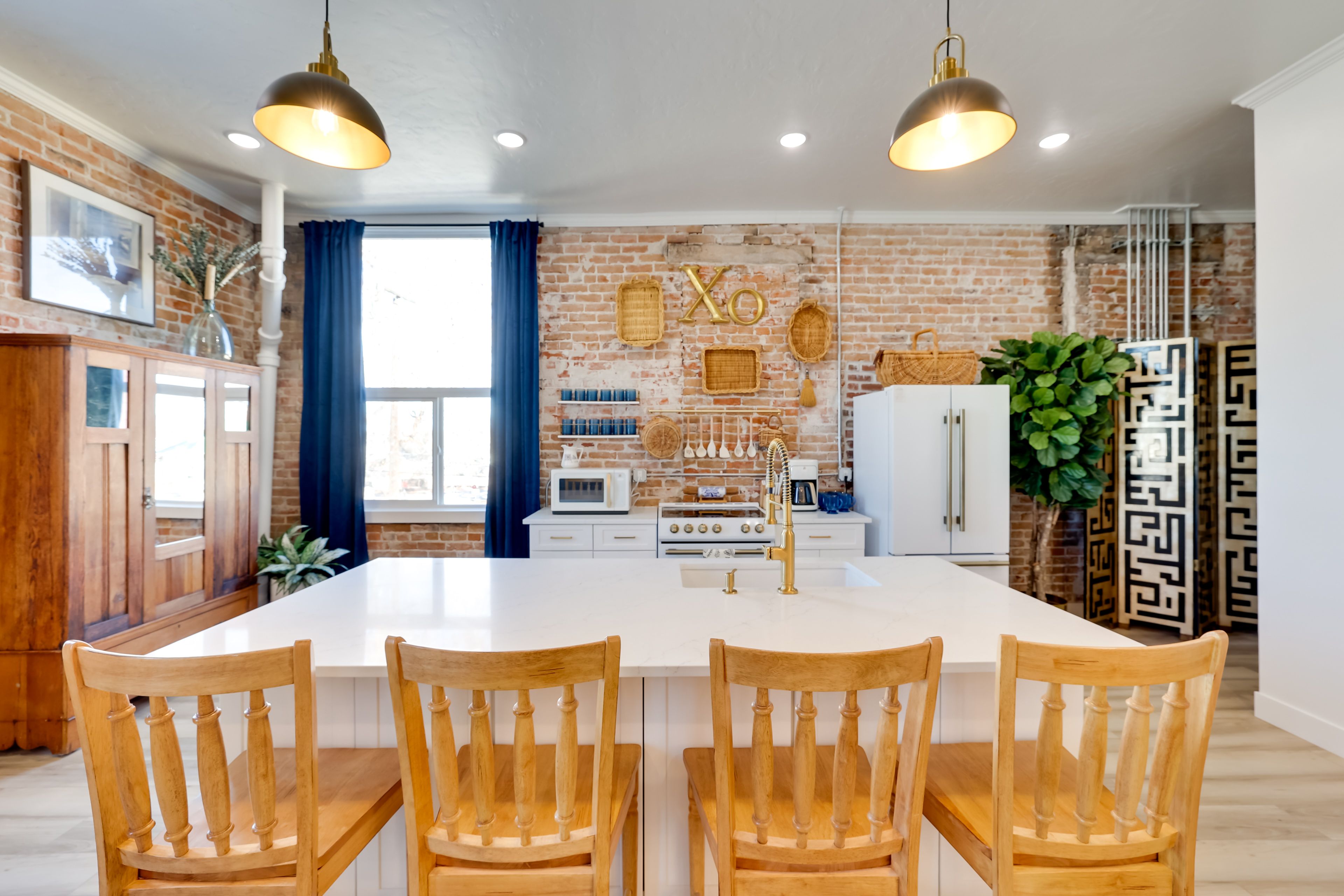 Kitchen | Trash Bags/Paper Towels