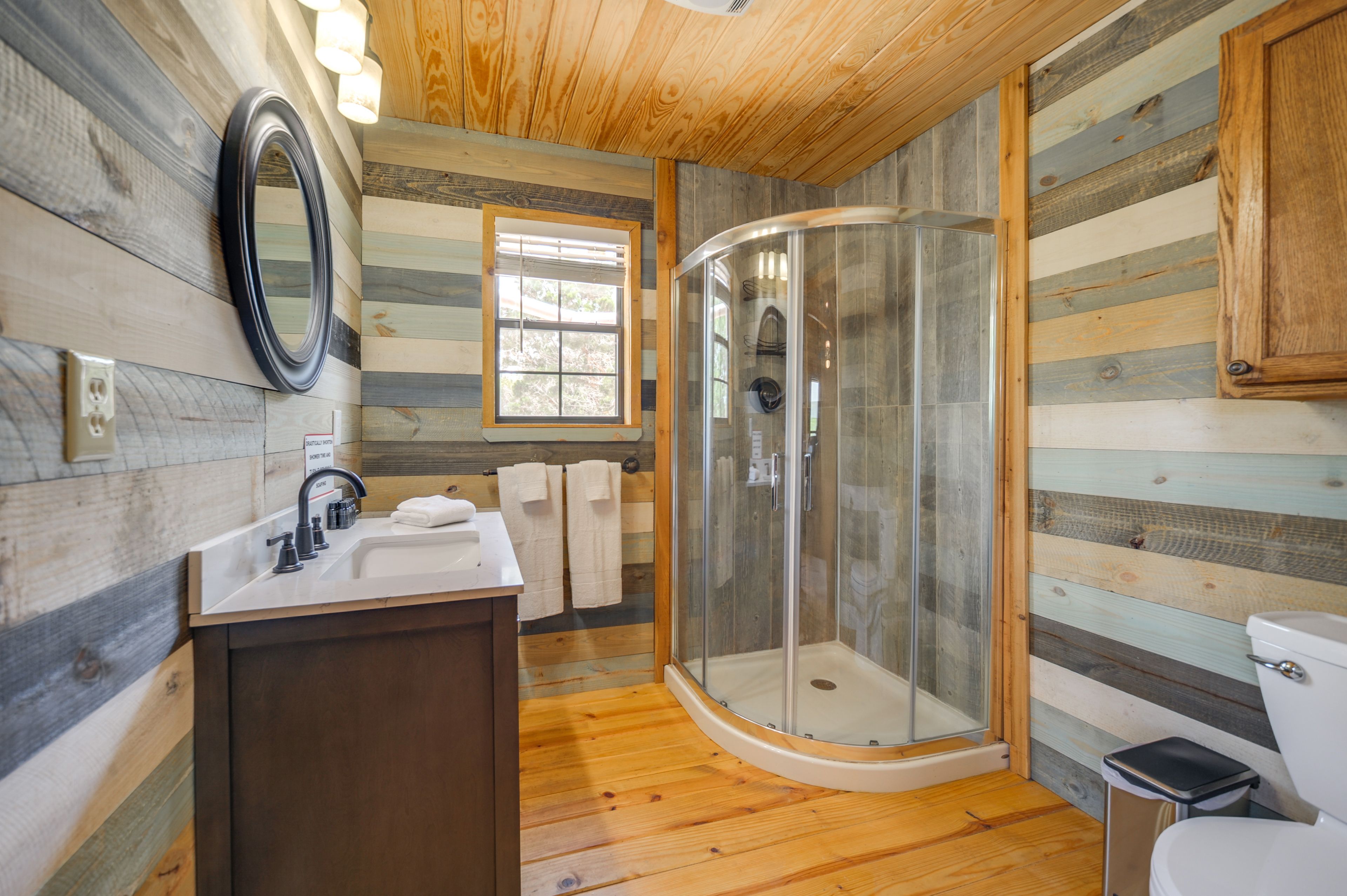 Full Bathroom | Main Level