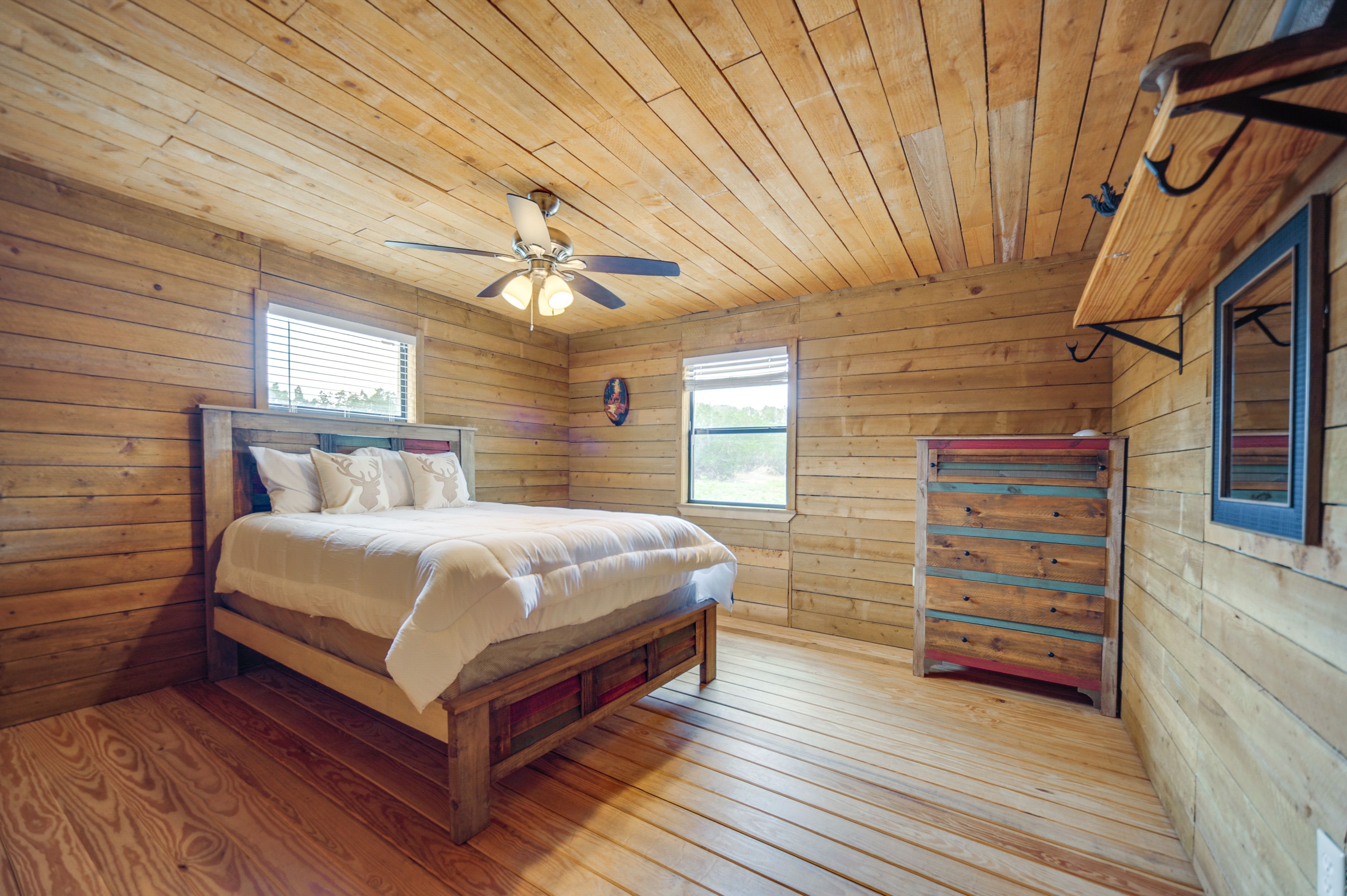 Bedroom 2 | Queen Bed | Main Level