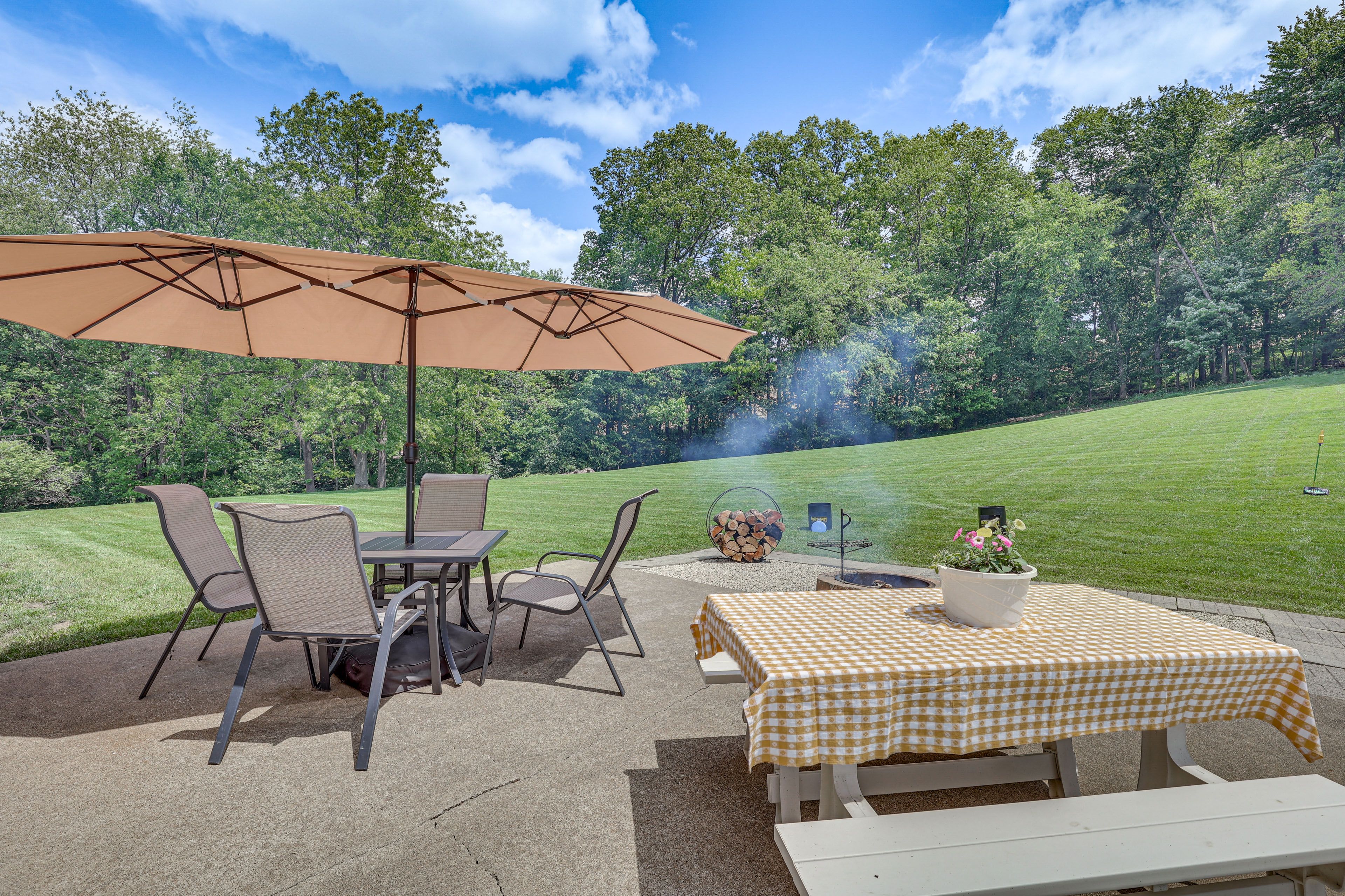 Private Patio | Outdoor Dining | Gas Grill