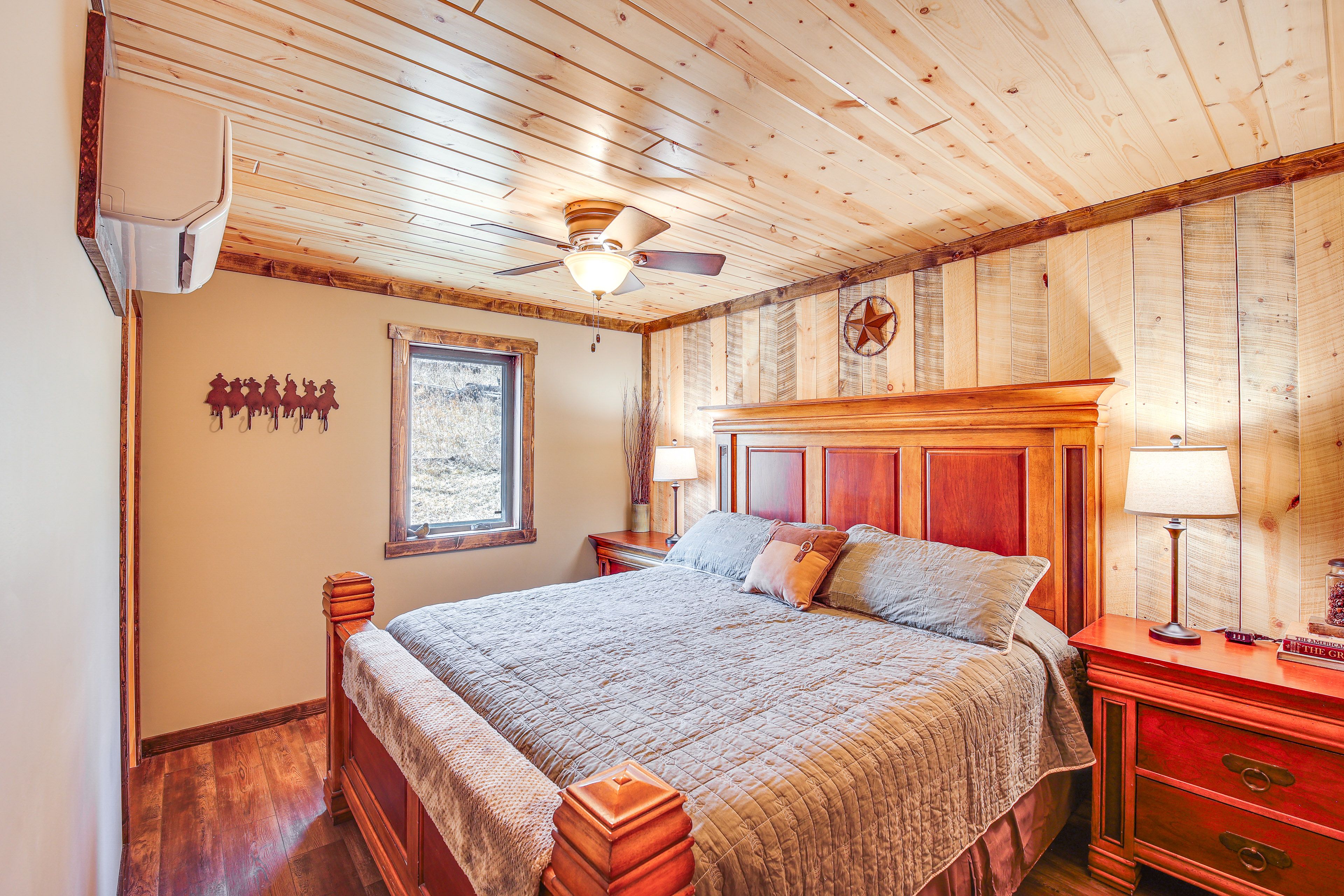 Bedroom 1 | King Bed | 2nd Floor