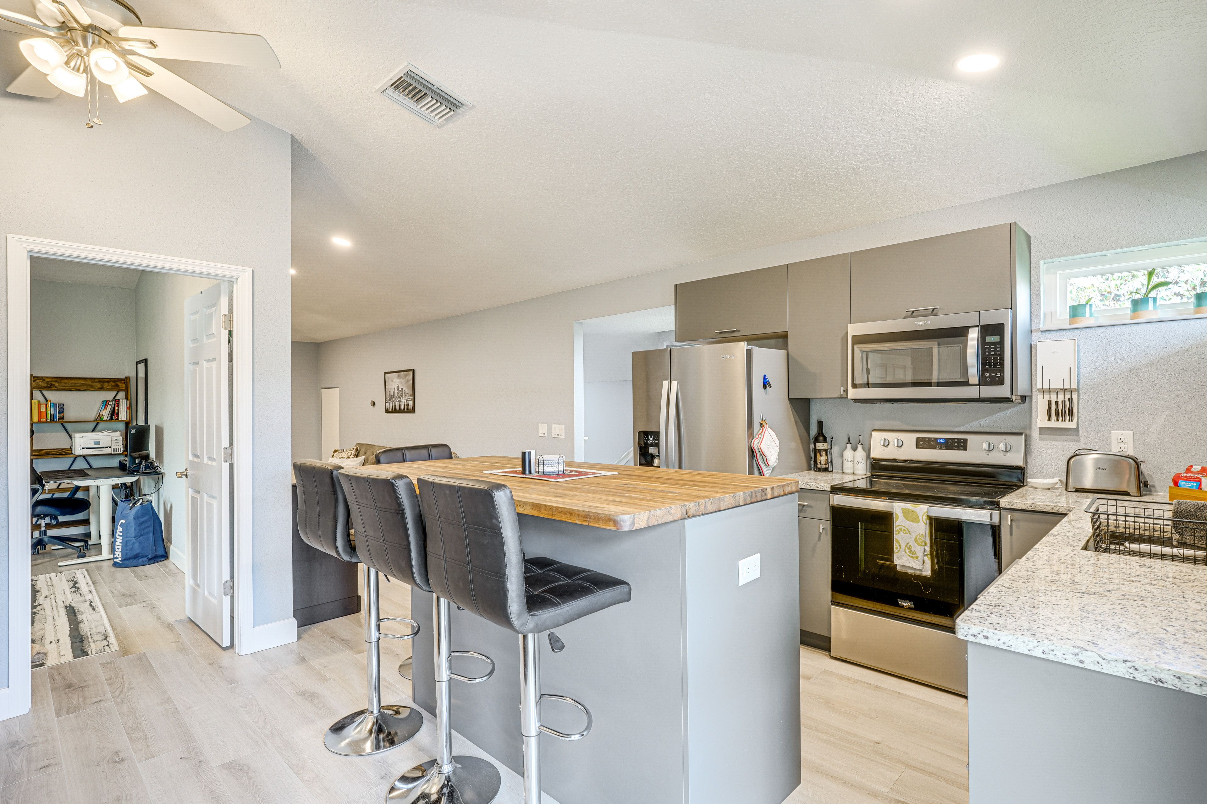 Kitchen | Breakfast Bar | Coffee Maker