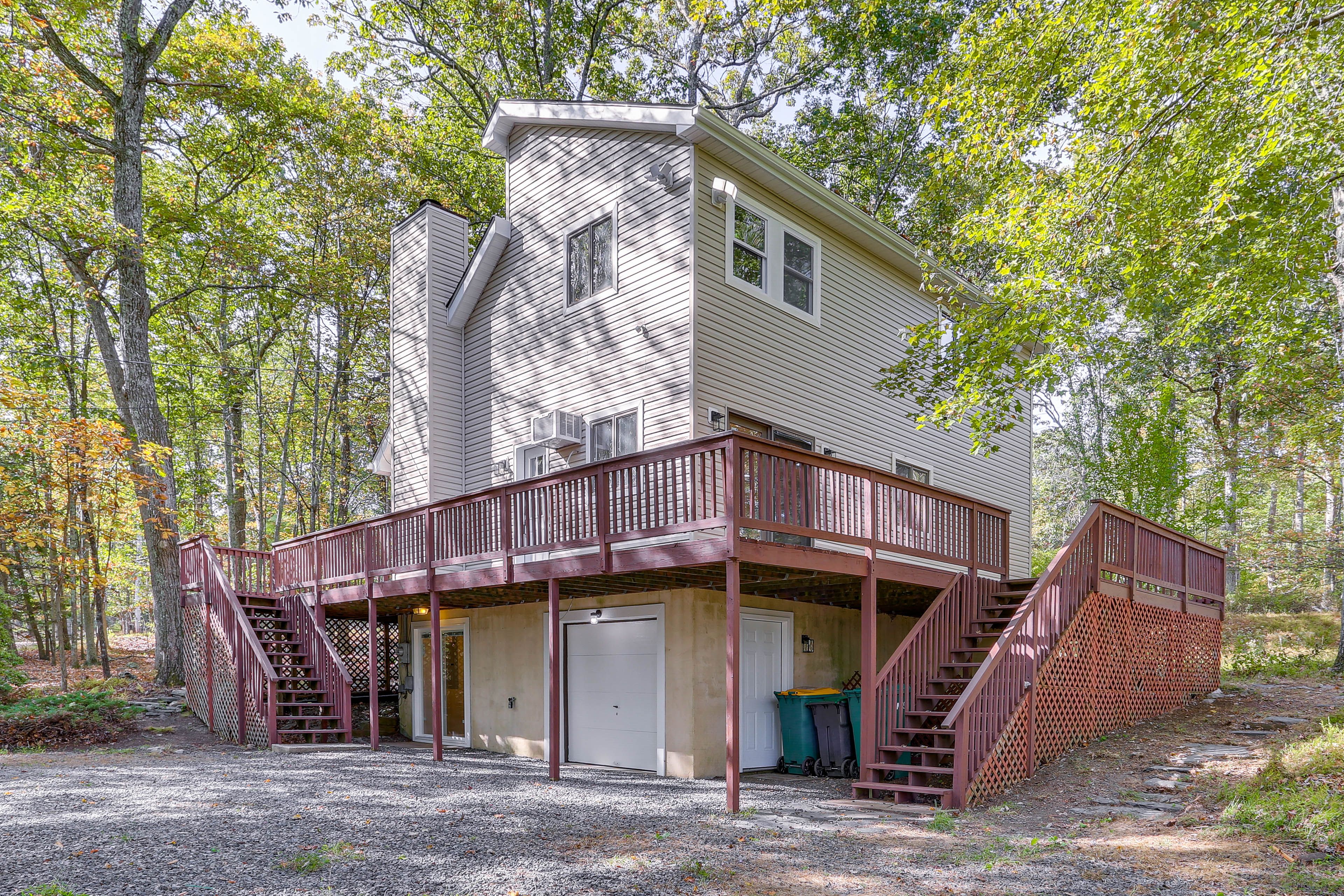 Parking | Driveway (4-6 Vehicles)