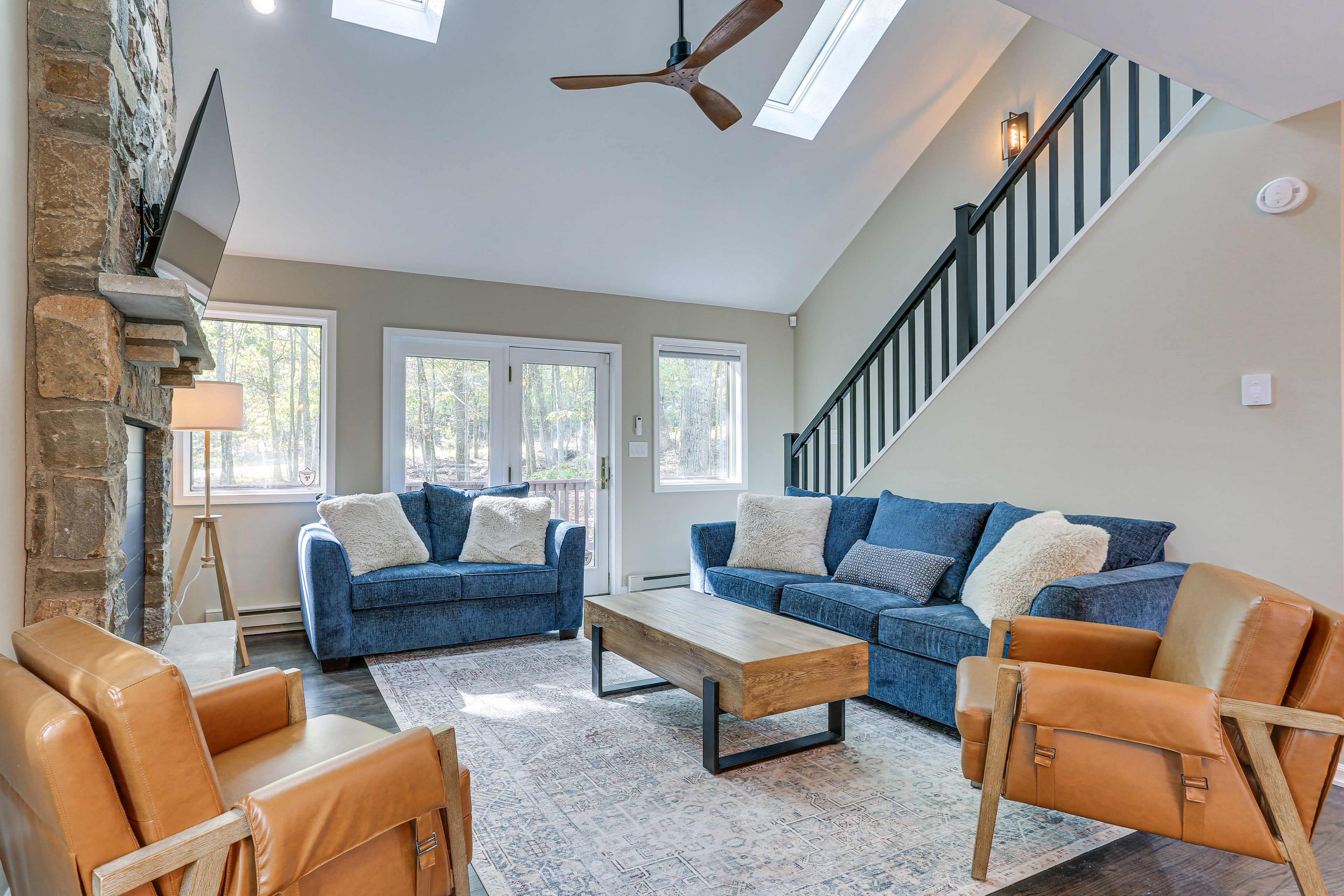 East Stroudsburg Vacation Rental | 3BR | 2.5BA | 1,600 Sq Ft | Stairs Required