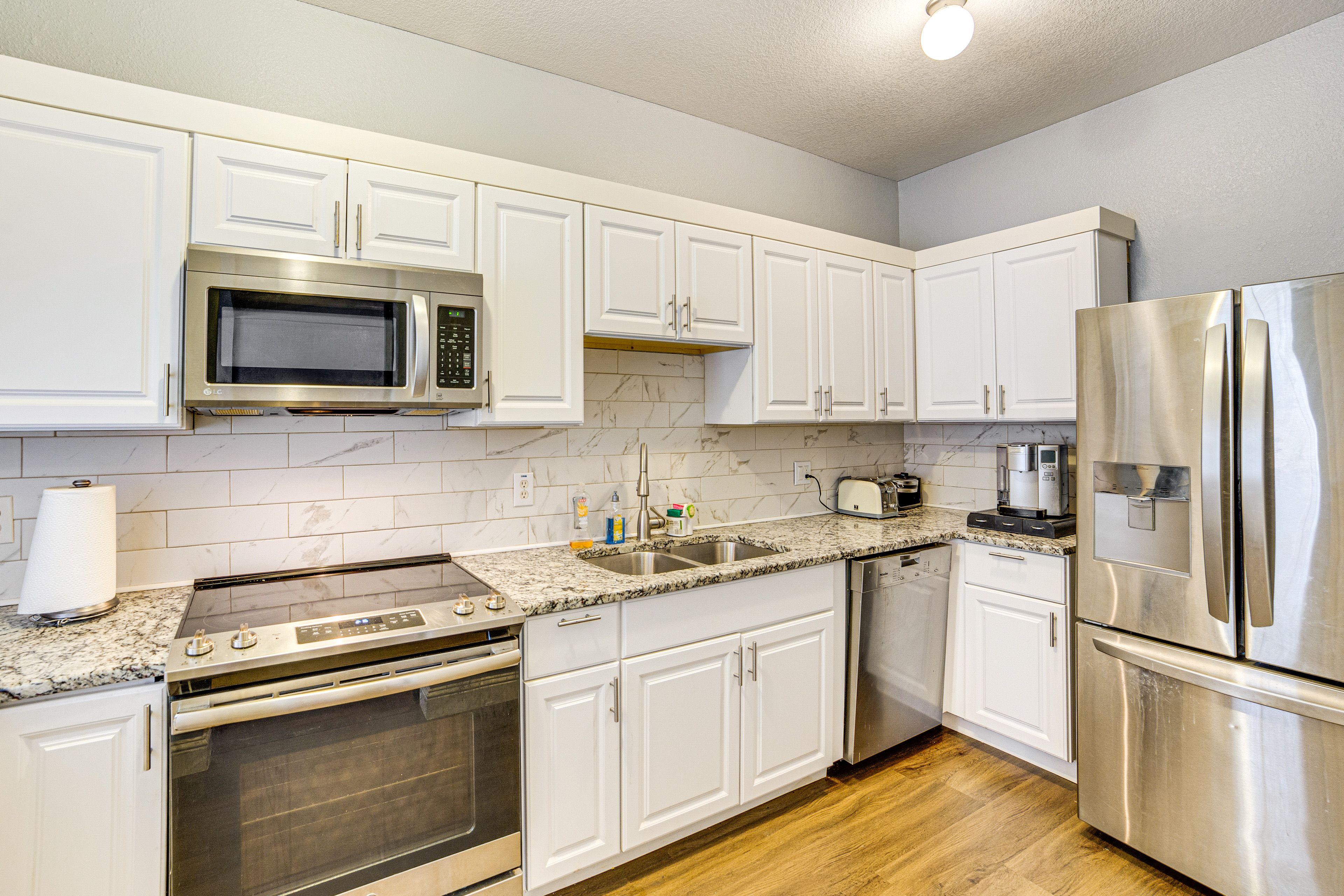 Interior | Central Heating & A/C | Free WiFi