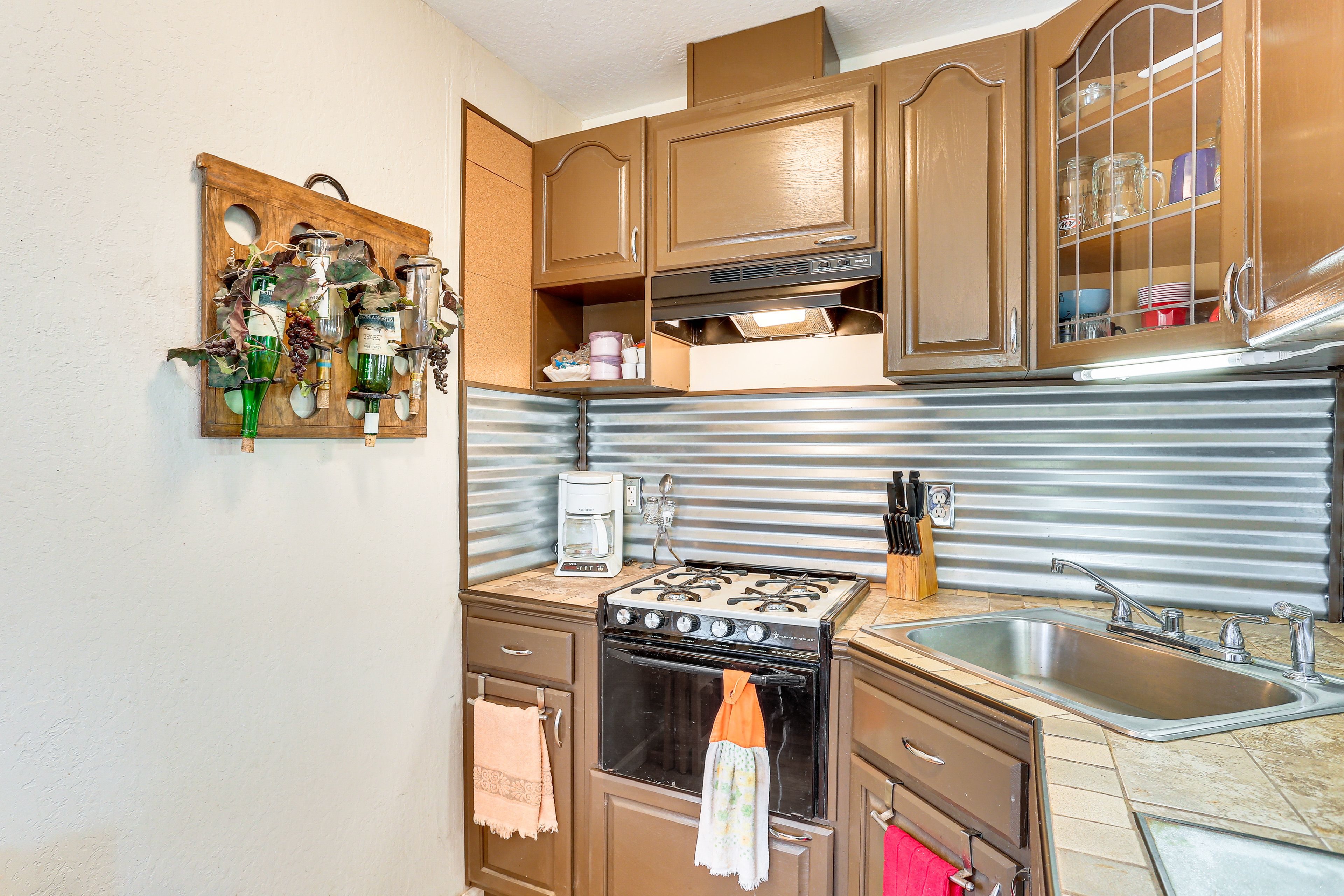 Kitchenette | Stove/Oven | Drip Coffee Maker | Mini Fridge | Cooking Basics