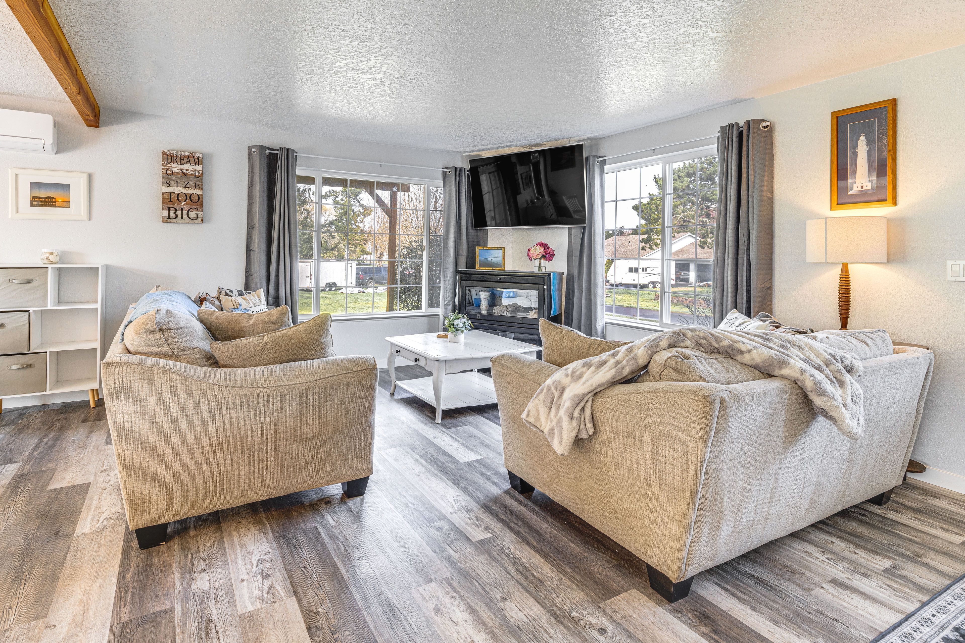 Living Room | Smart TVs | Free WiFi | 1st Floor