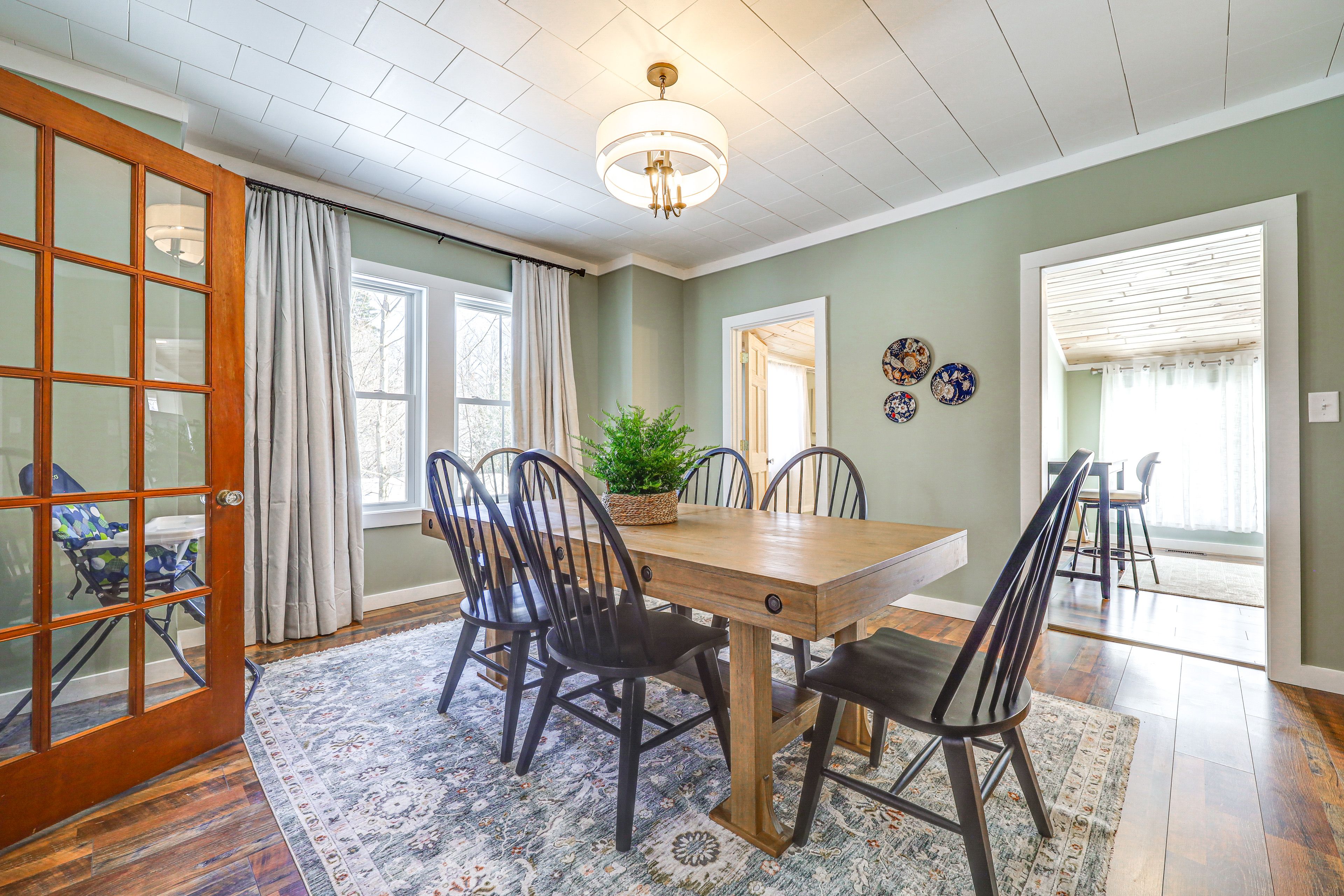 Dining Area | Dishware & Flatware Provided | 1st Floor