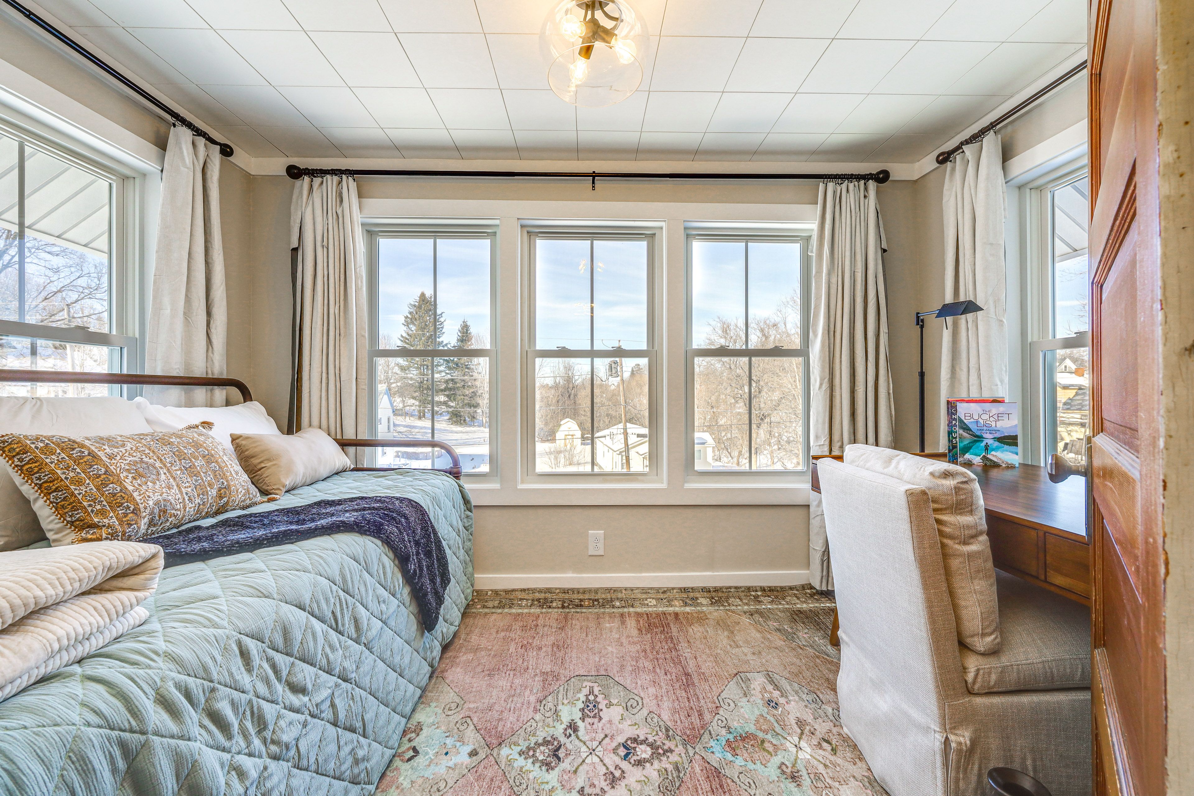 Bedroom 6 | Twin Bed w/ Twin Trundle | Work Desk | 2nd Floor