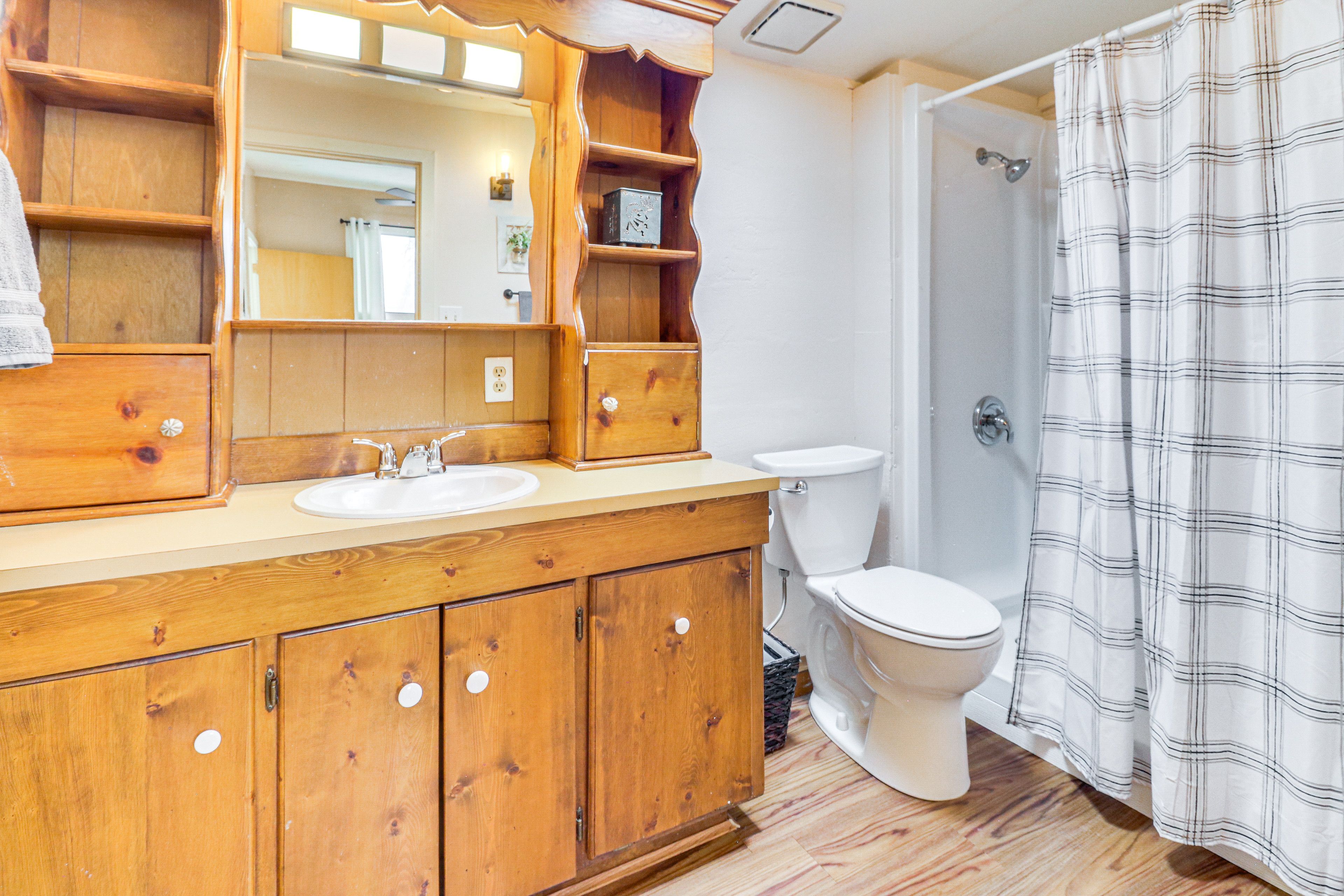 Bathroom | Towels Provided