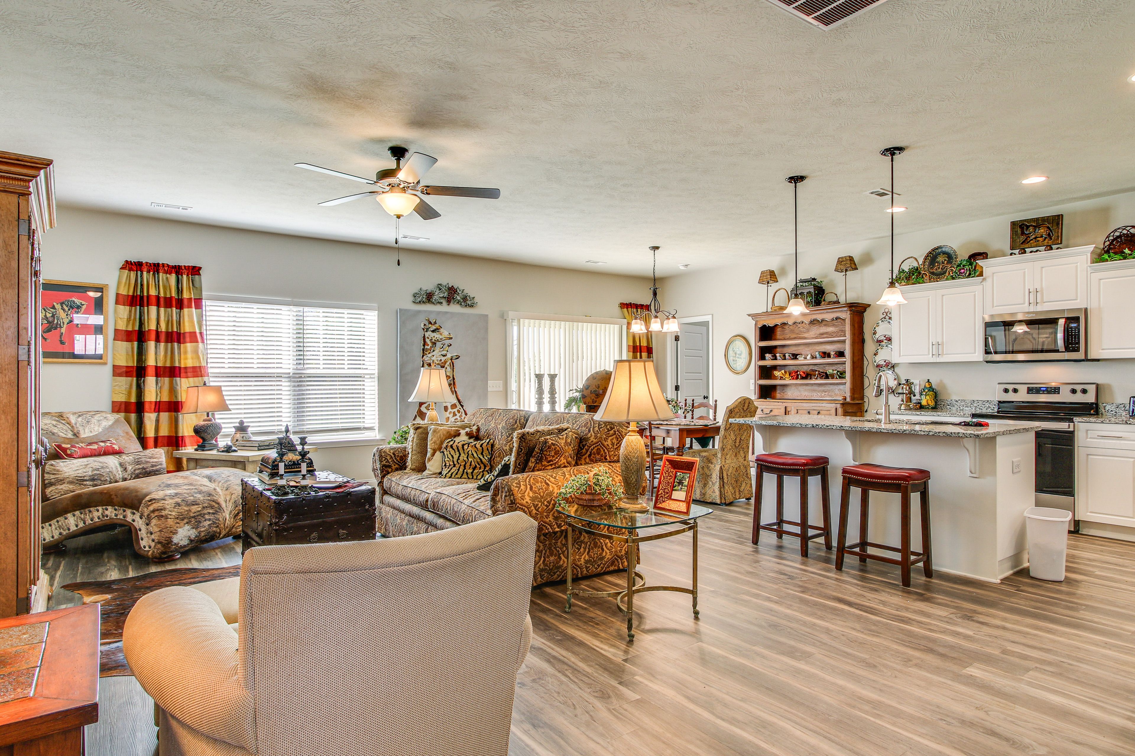 Living Room | Central A/C & Heating