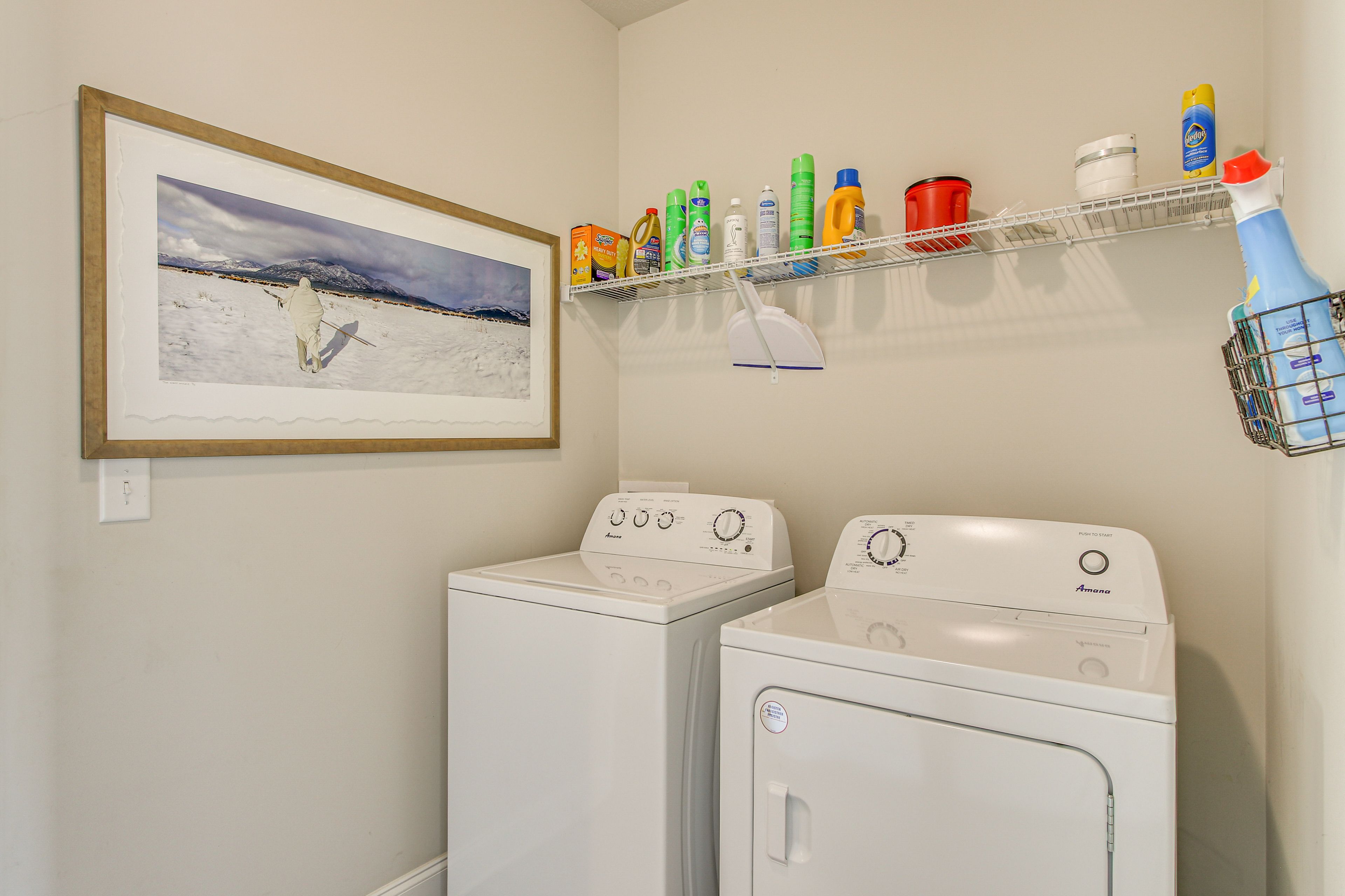 Laundry Room | Washer & Dryer