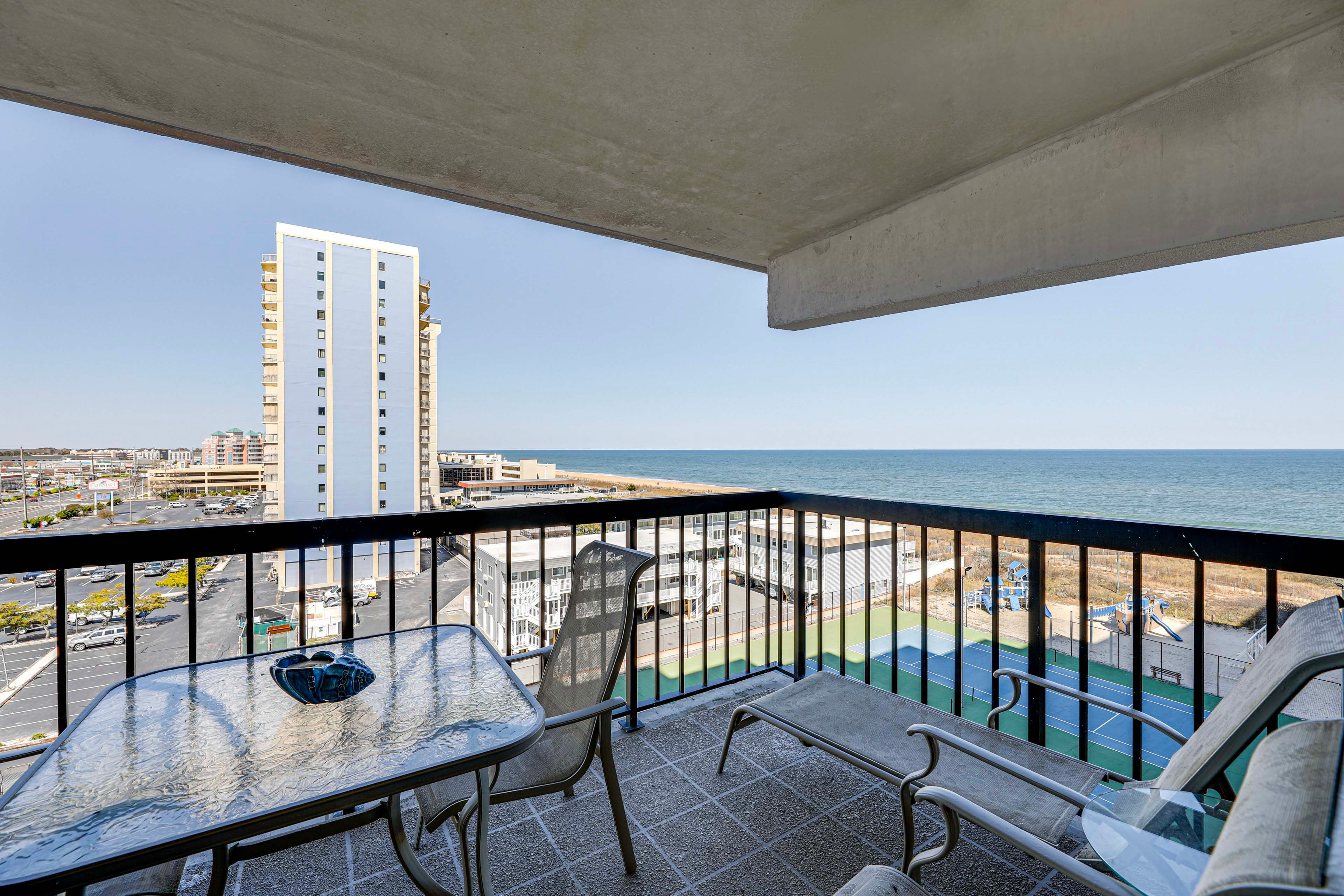 Private Balcony | Single-Story Condo | Outdoor Dining Table | Ocean Views