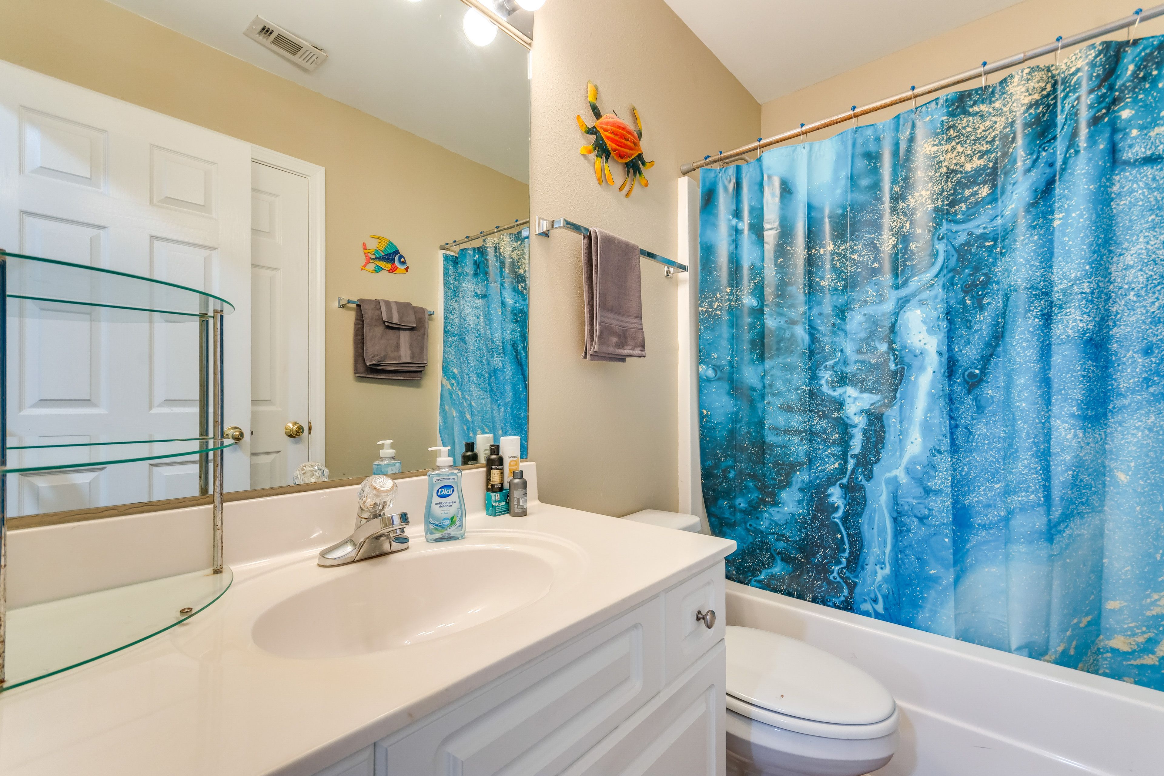 Full Bathroom