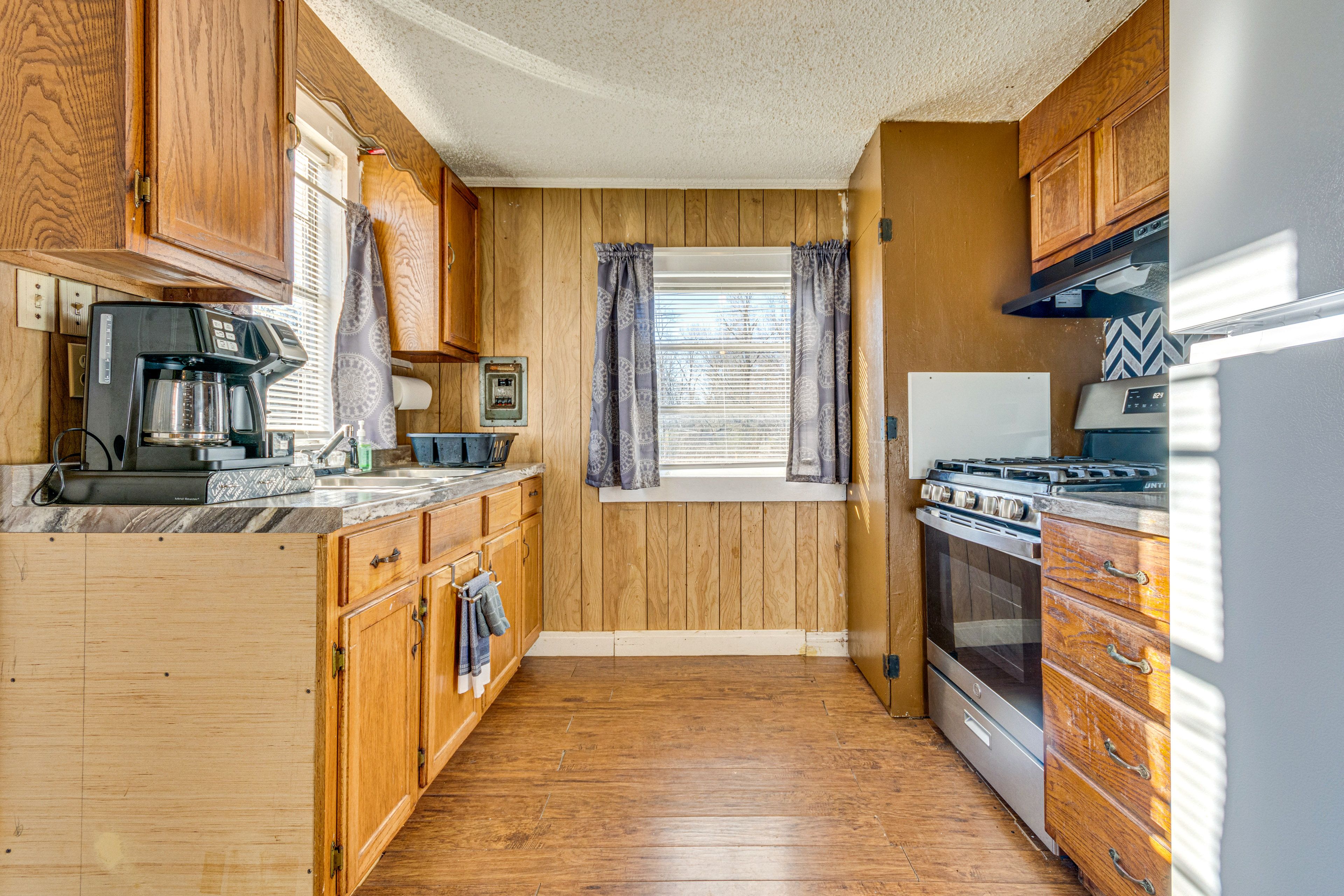 Interior | Central Heating & A/C | Free WiFi