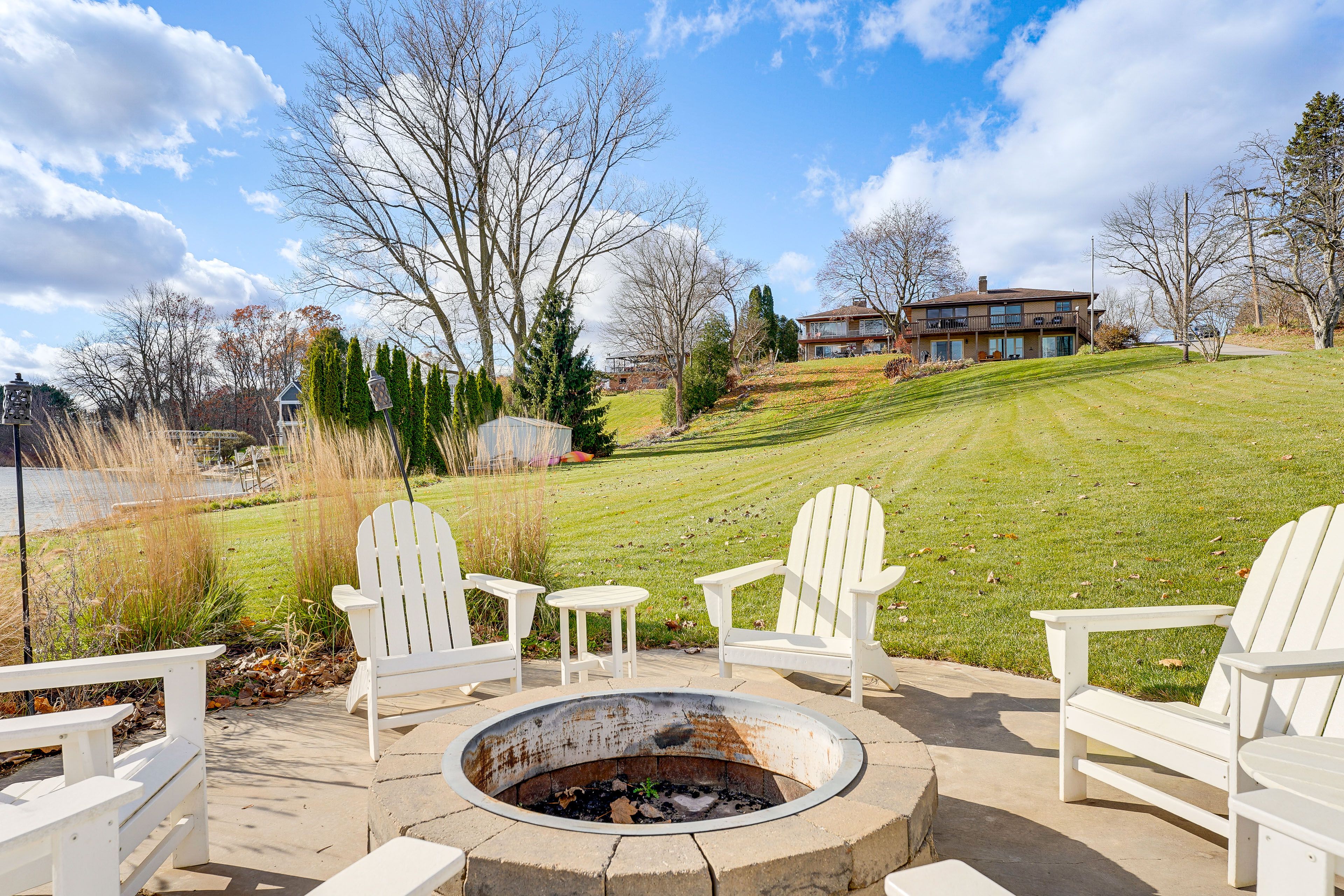 Lakefront Fire Pit | Wood Burning (Firewood Provided)