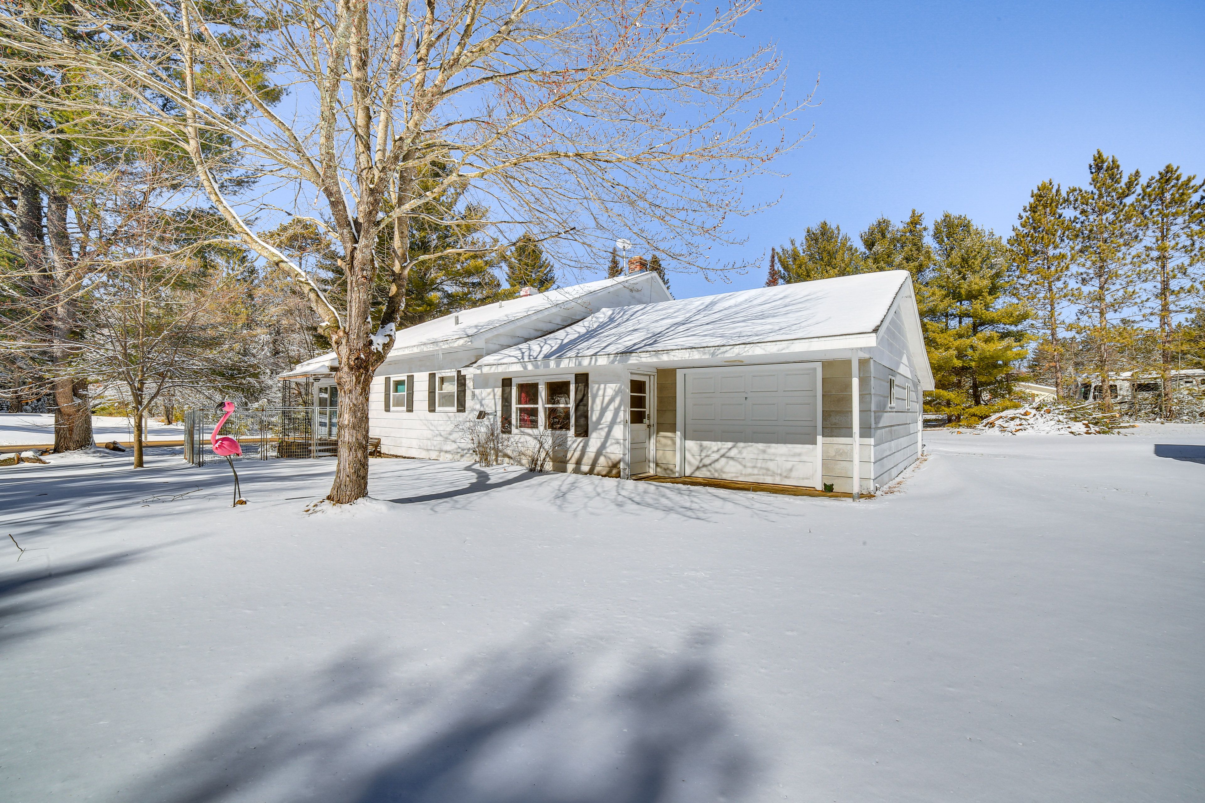 Parking | Driveway (12 Vehicles) | RV/Trailer Parking