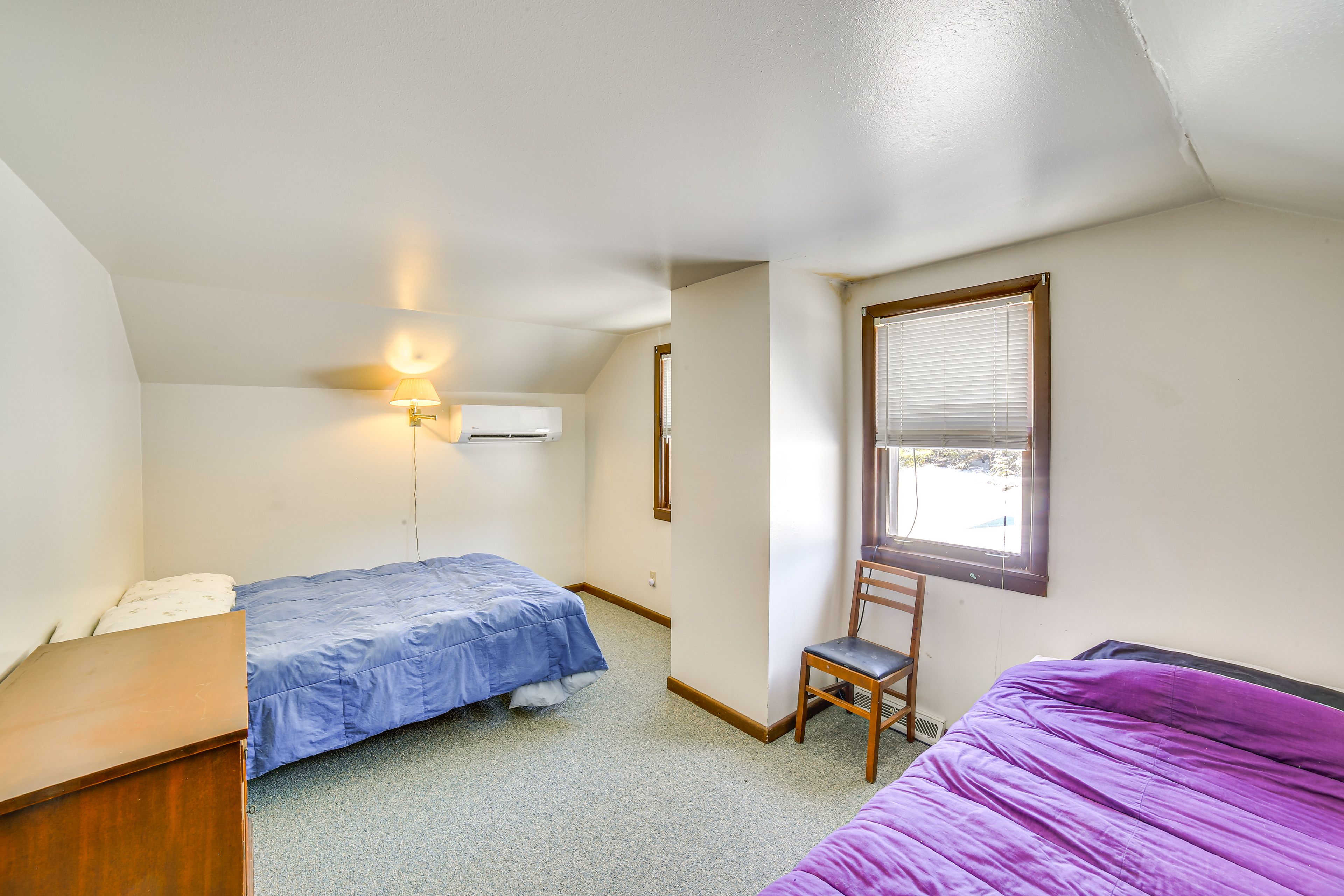 Bedroom 5 | Full Bed | Twin Bed | 2nd Floor