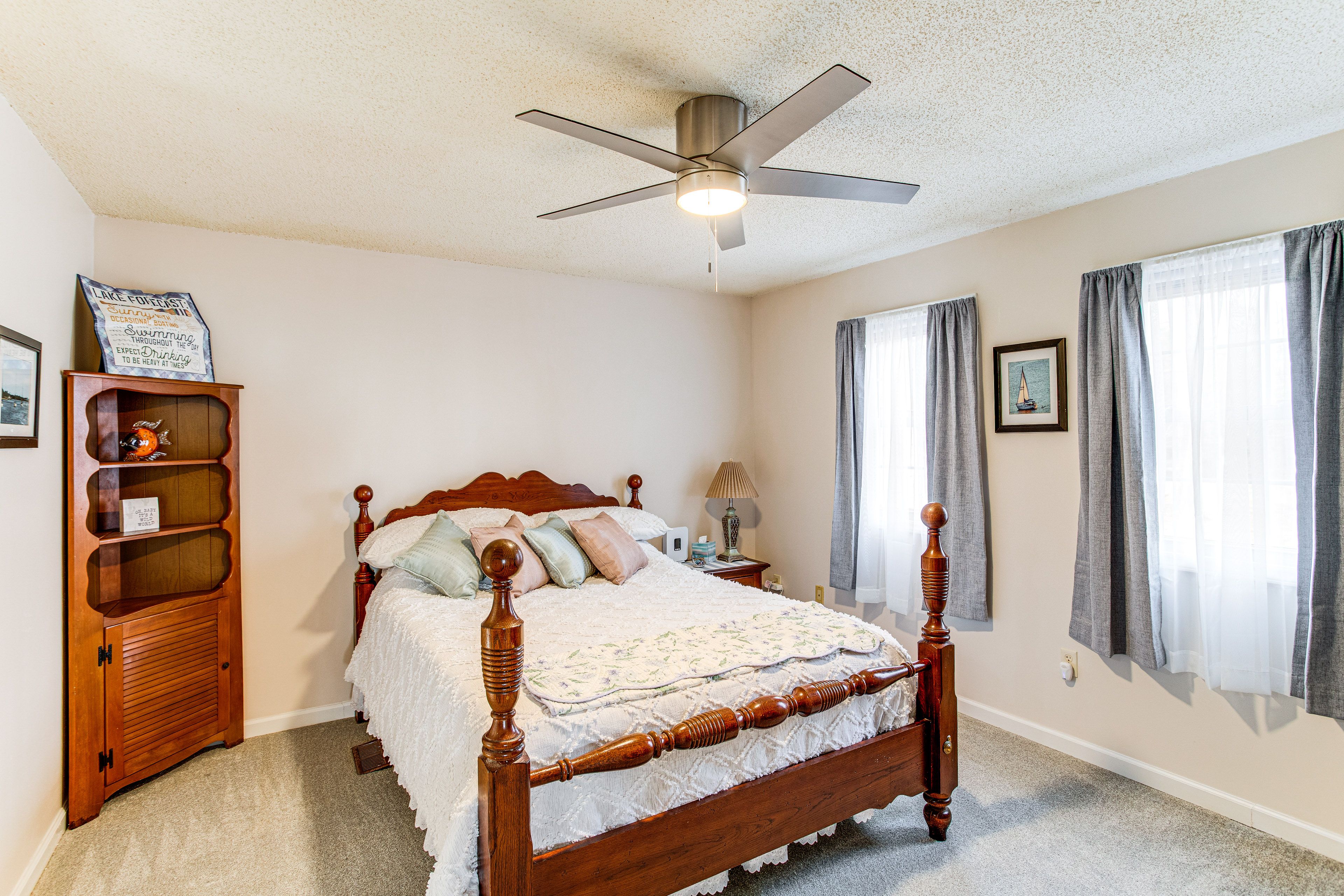 Bedroom 1 | Full Bed | Smart TV | Washer/Dryer | En-Suite Bathroom