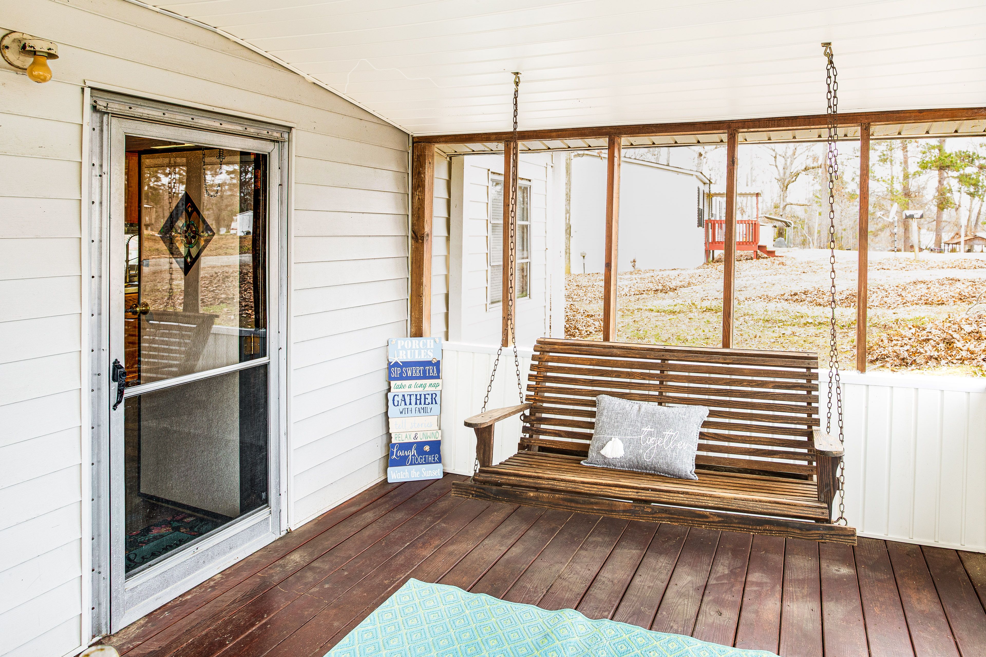 Screened-In Porch