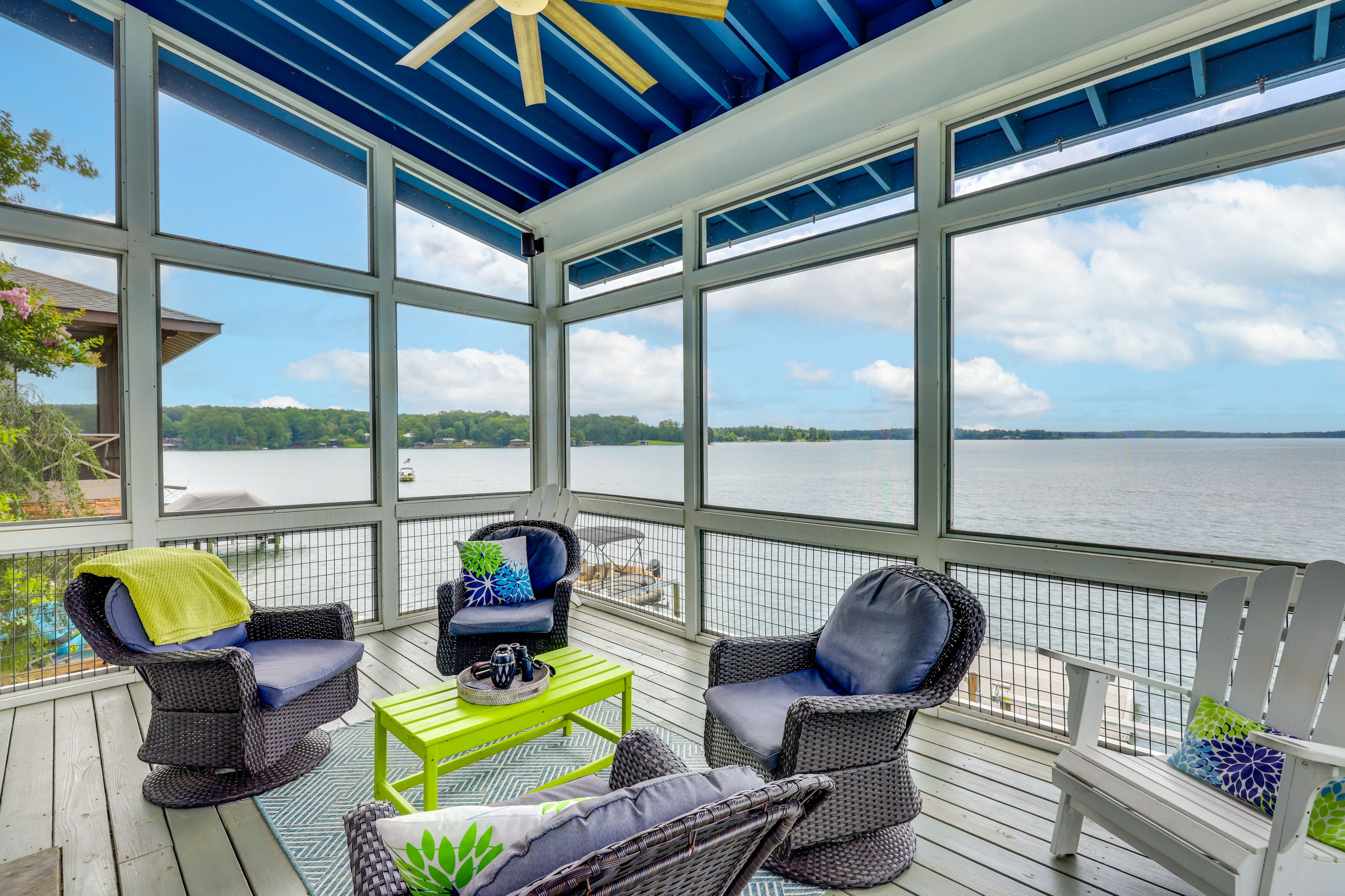 Screened Deck | Lake View | Gas Fireplace