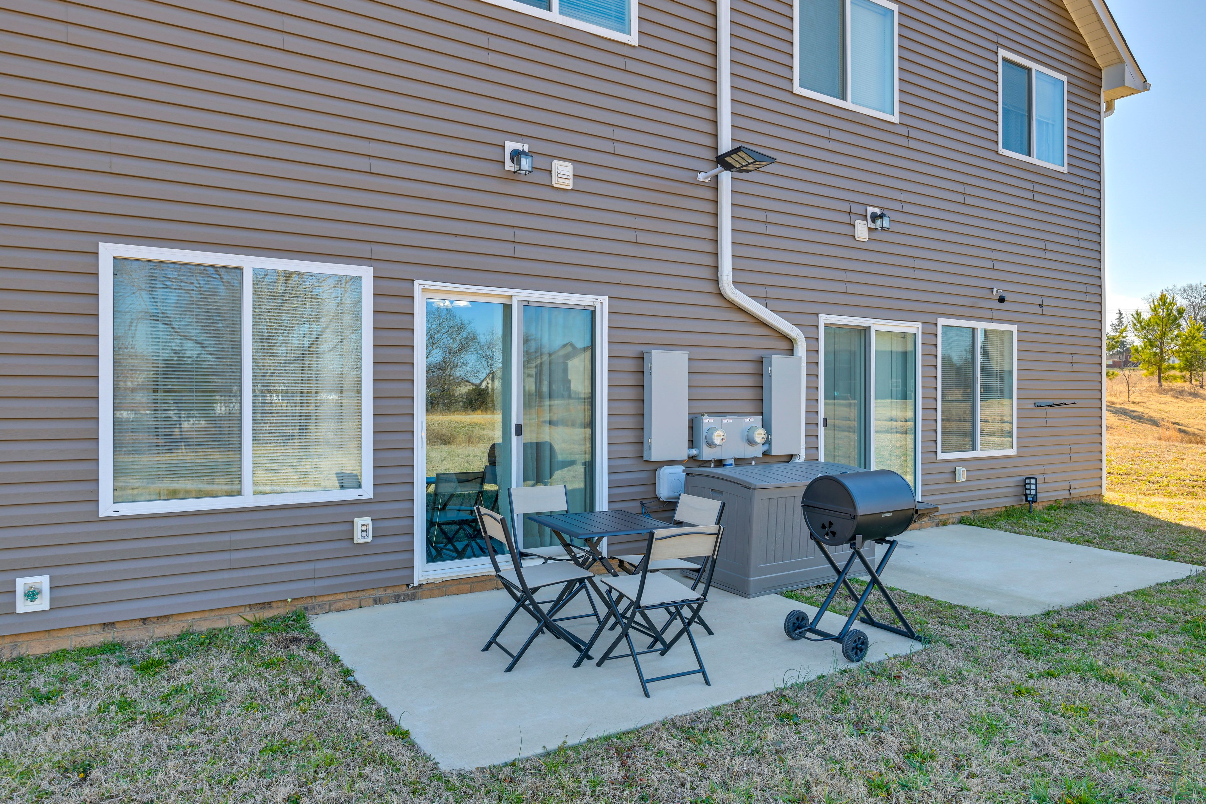 Private Patio | Grill