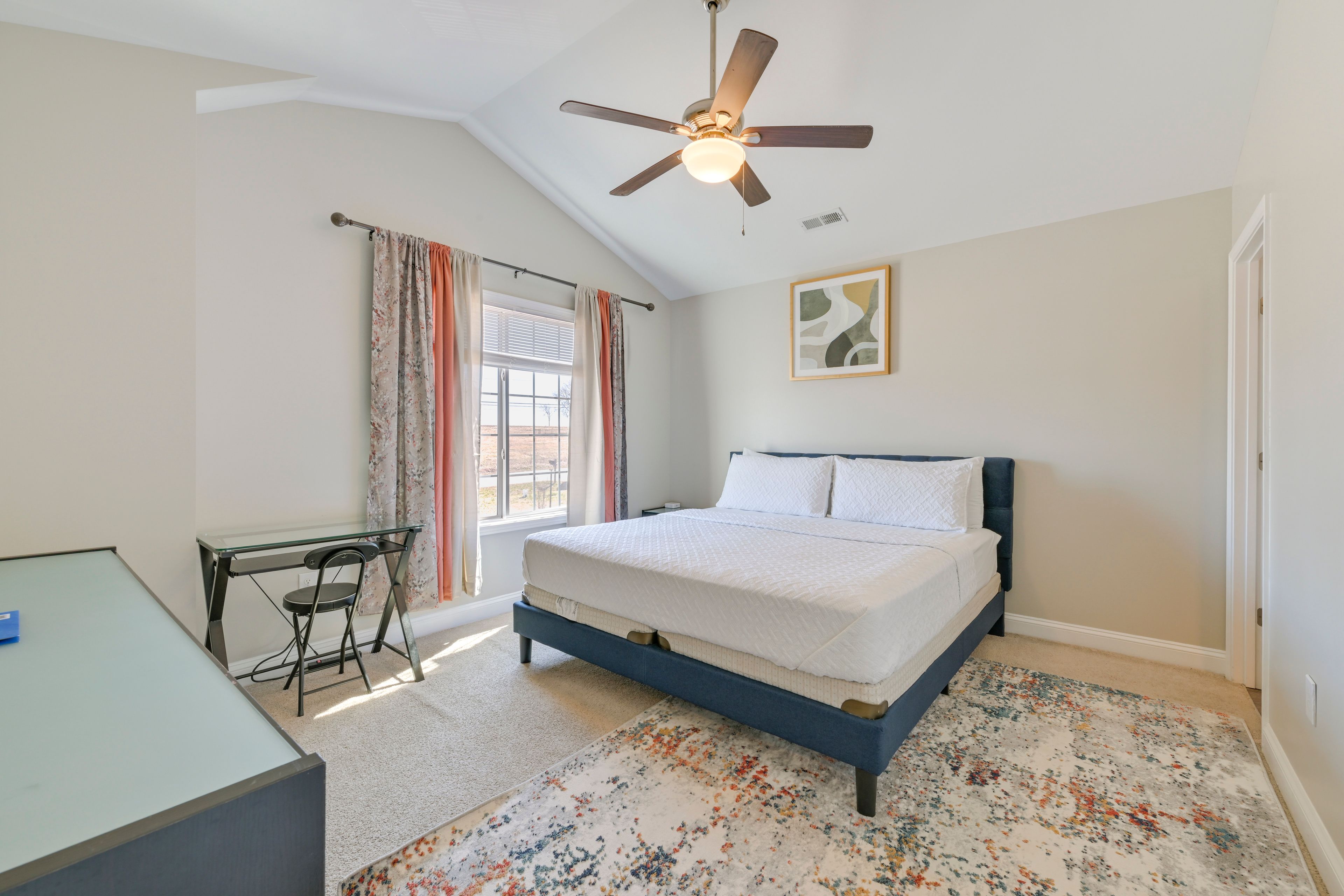 Bedroom 1 | King Bed | Smart TV | 2nd Floor