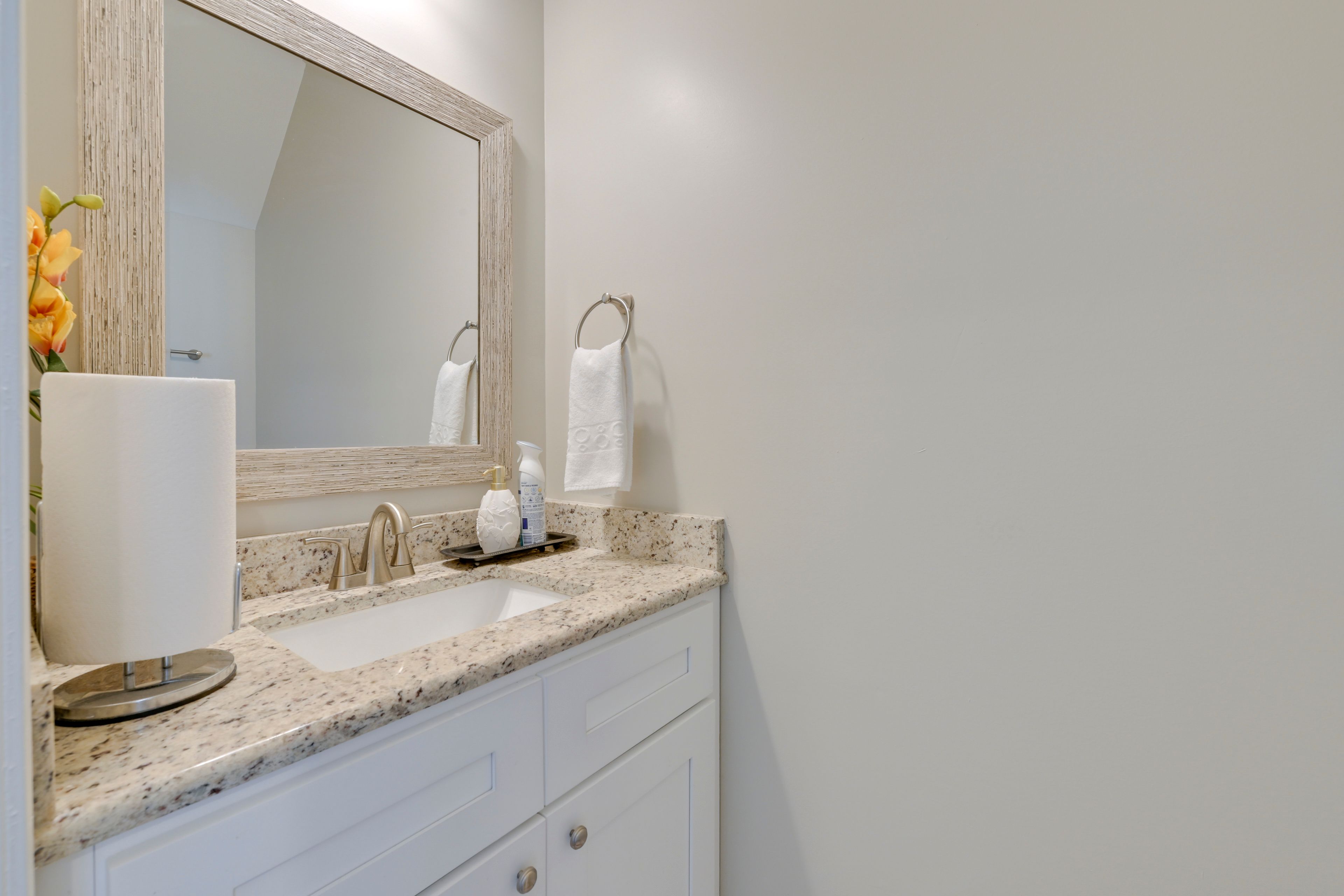Half Bathroom | 1st Floor