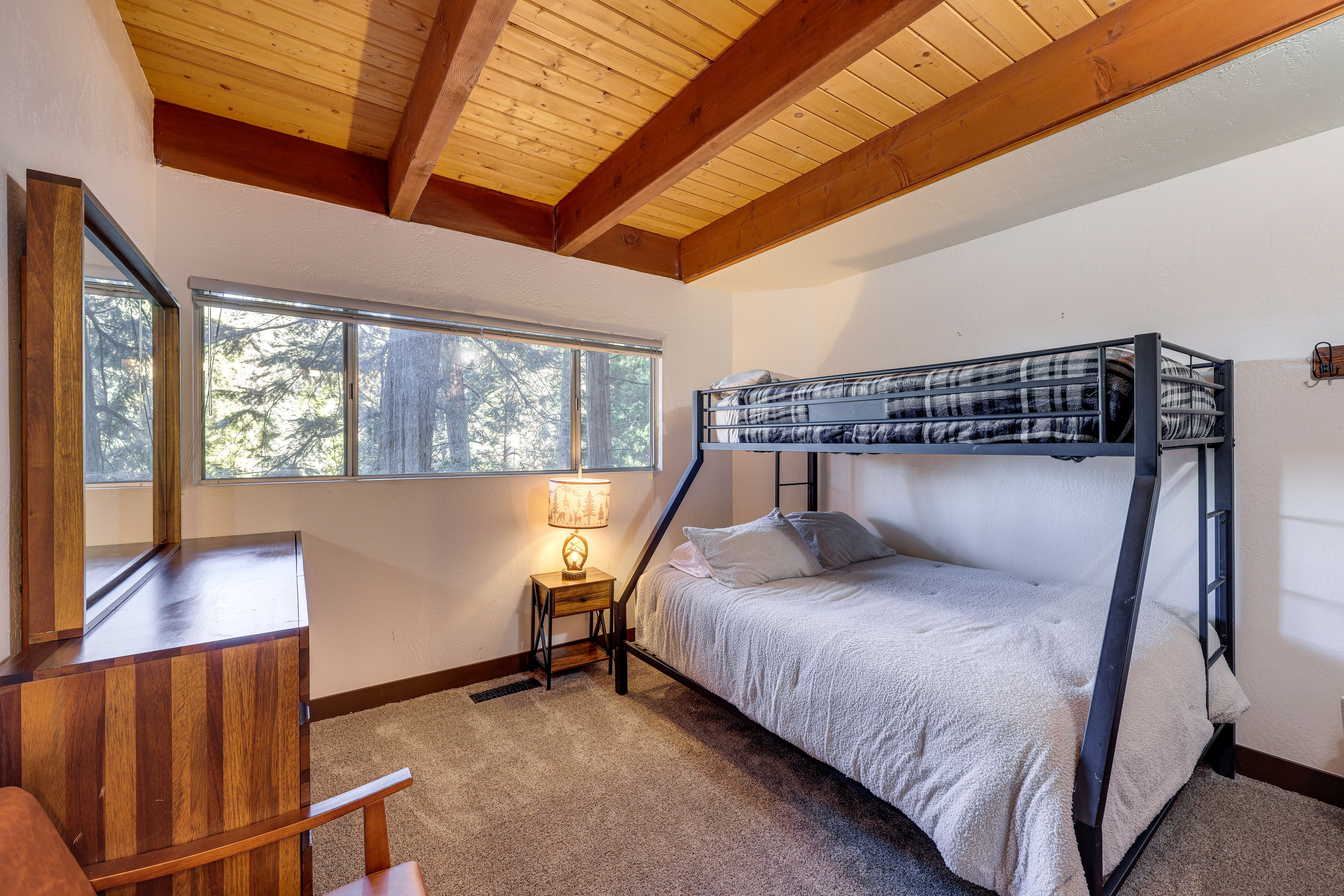 Bedroom 2 | Lower Level | Twin/Queen Bunk Bed | Linens Provided